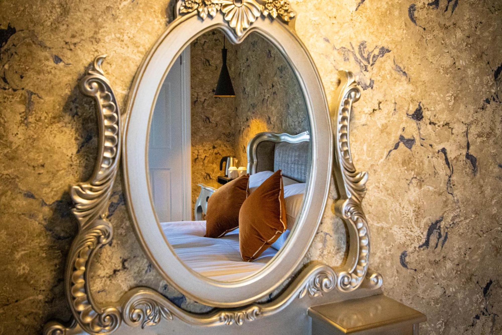 Deluxe Double Room Bath