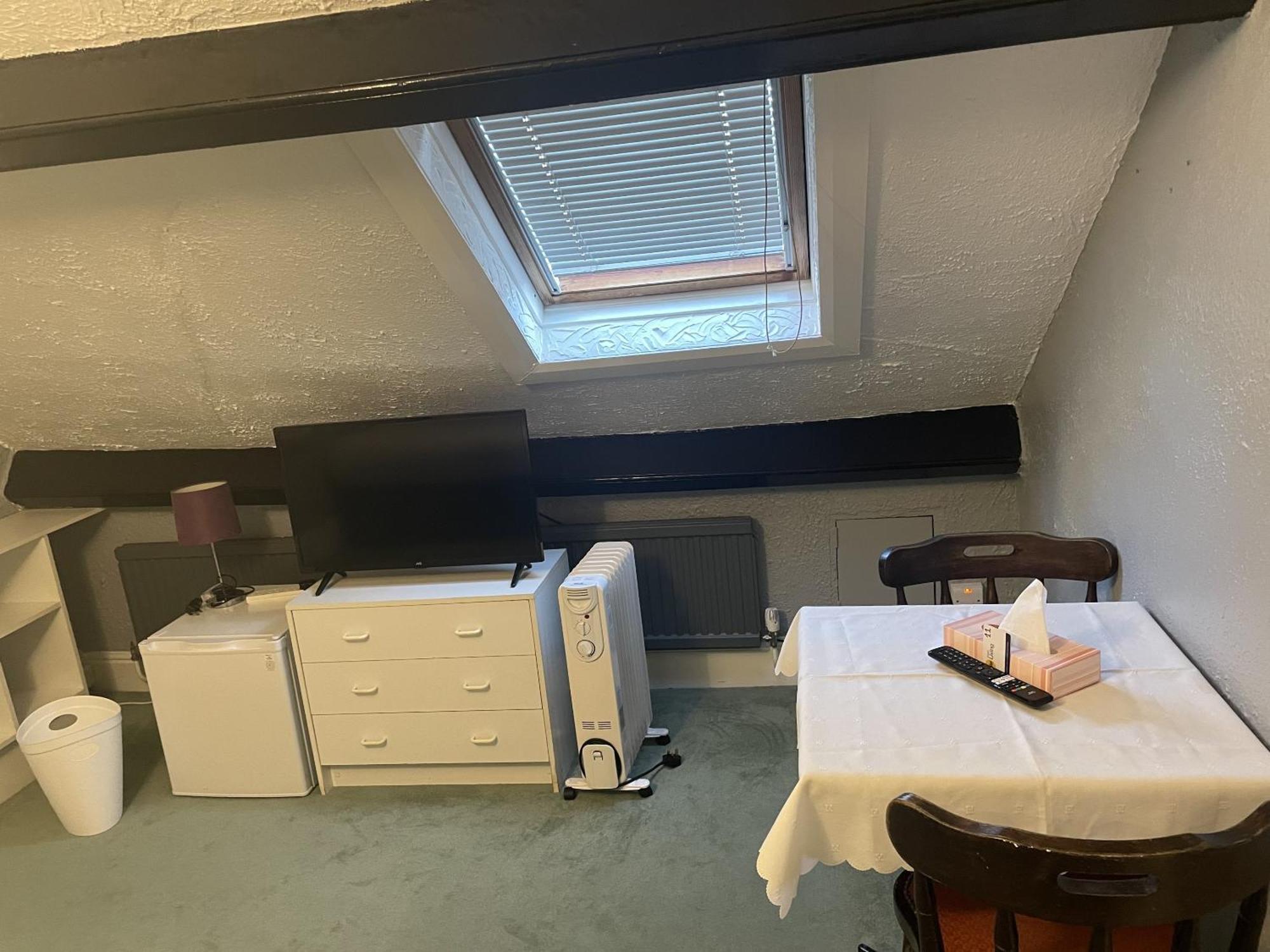 Basic Triple Room