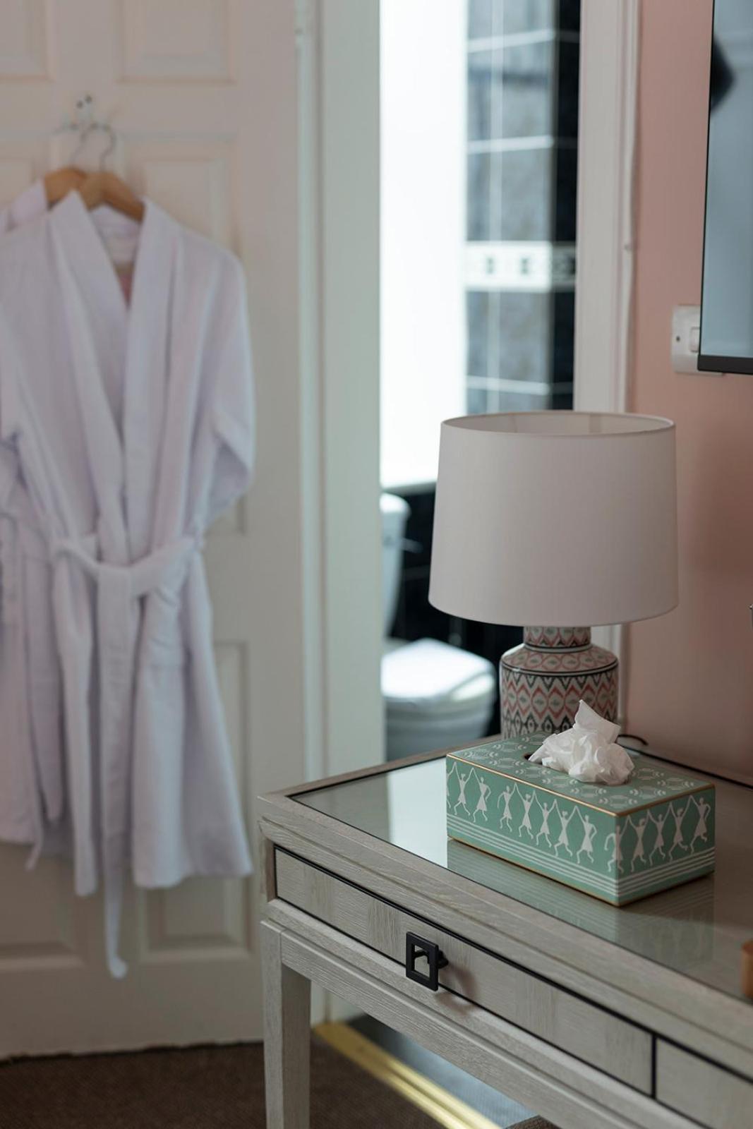 Deluxe King or Twin Room (additional Z-bed on request),1599219279:JPEG