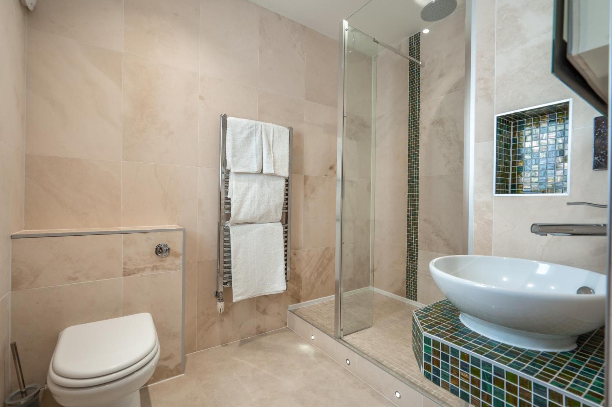 Double Room Private Bathroom