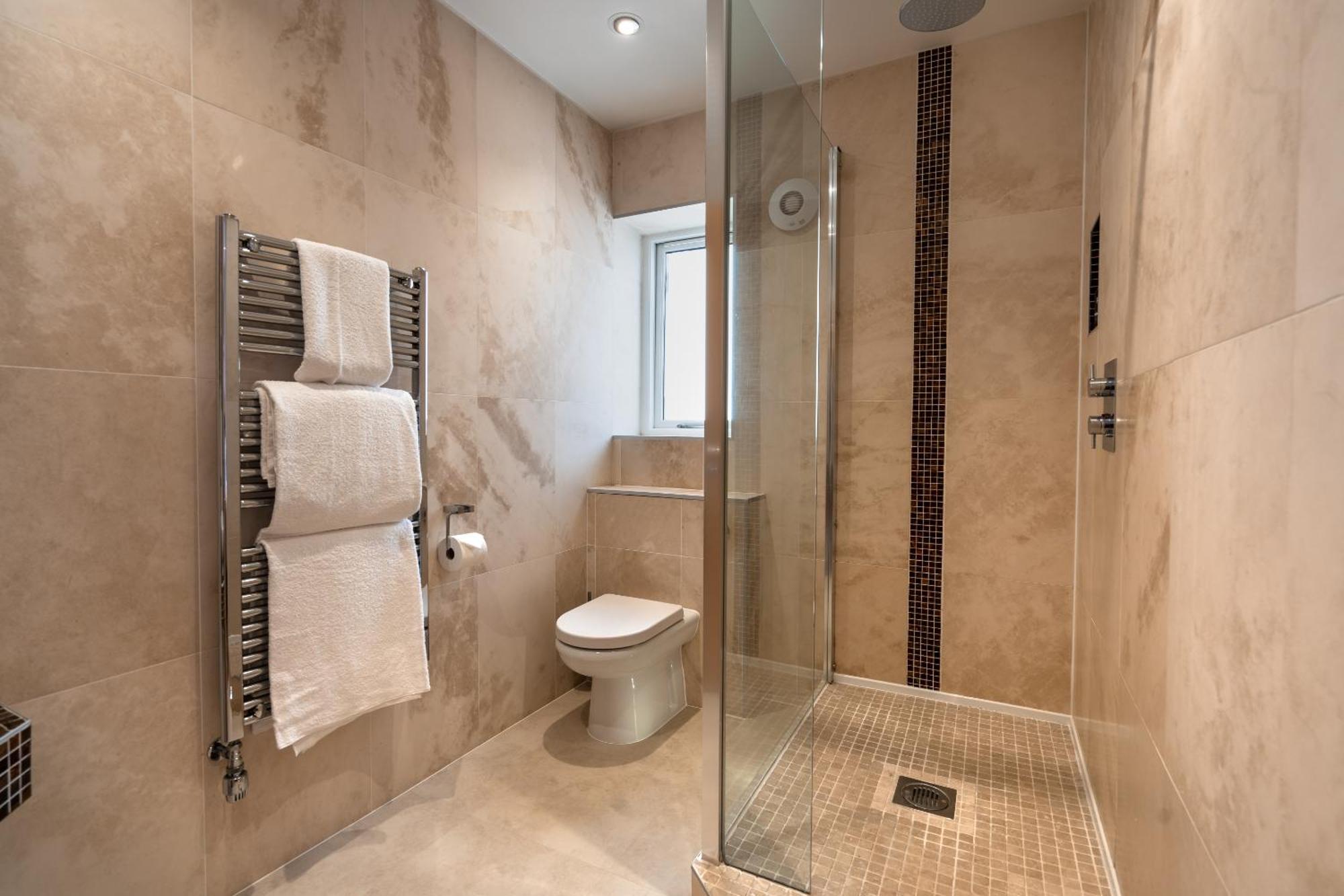 Double Room Private Bathroom