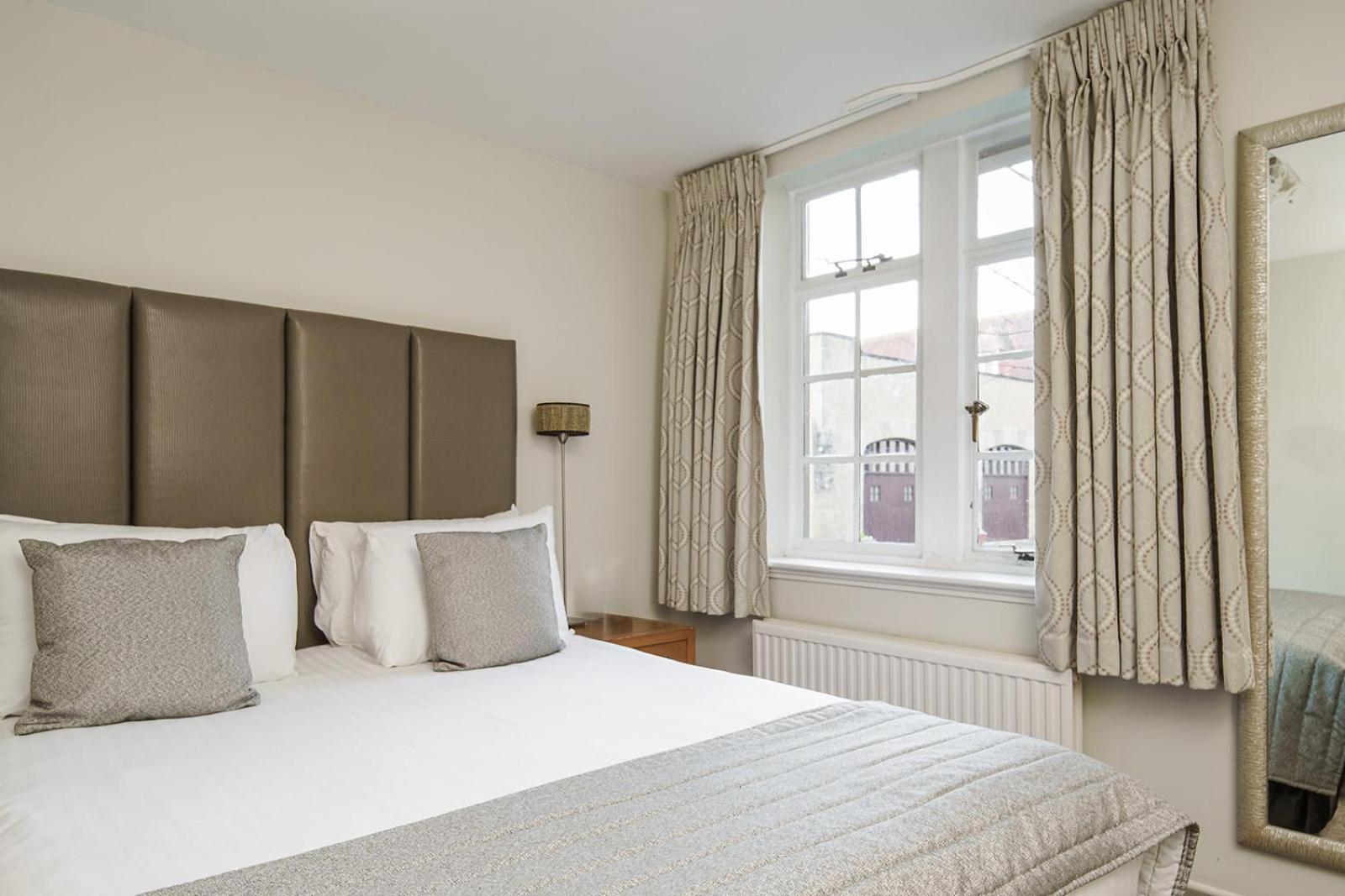 Courtyard Cosy Room