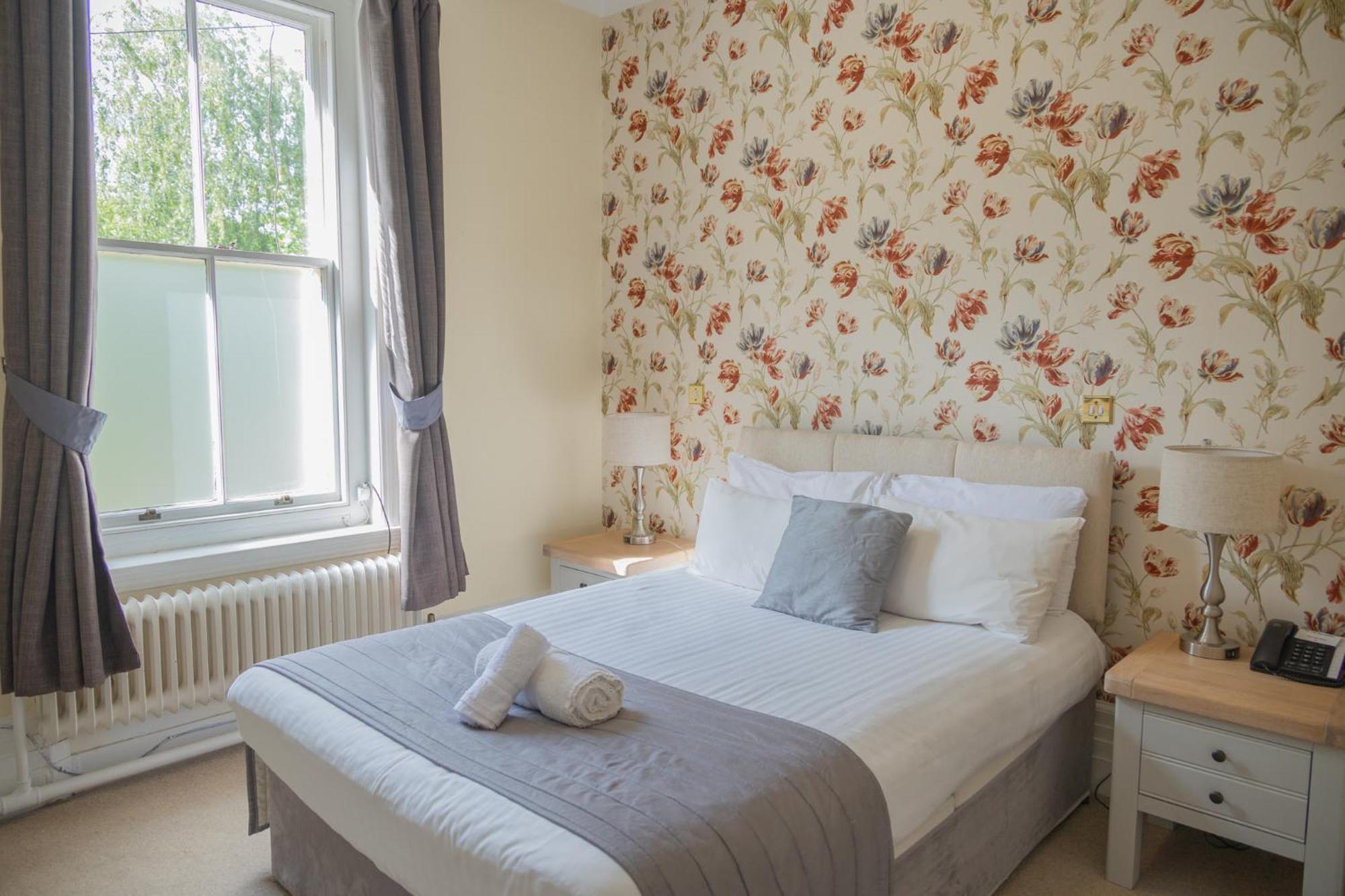 Small Double Room,1606043838:JPEG