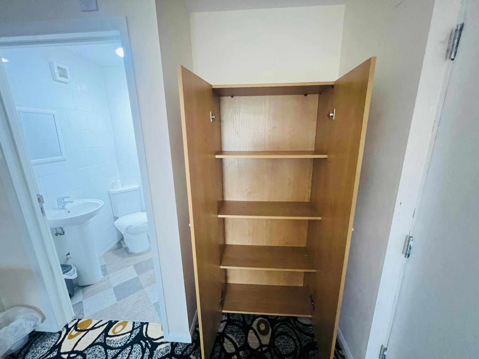 Twin Room with Private Bathroom
