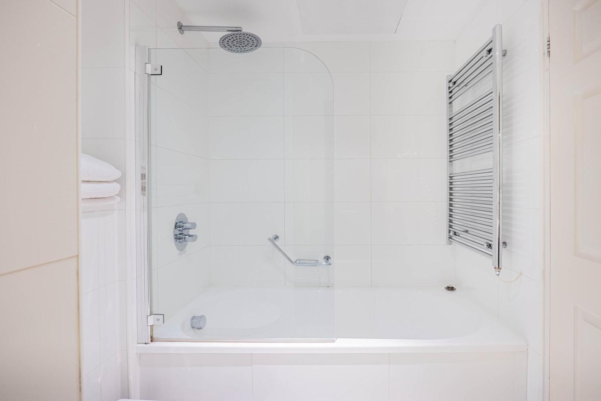 King Room,1610423419:JPEG