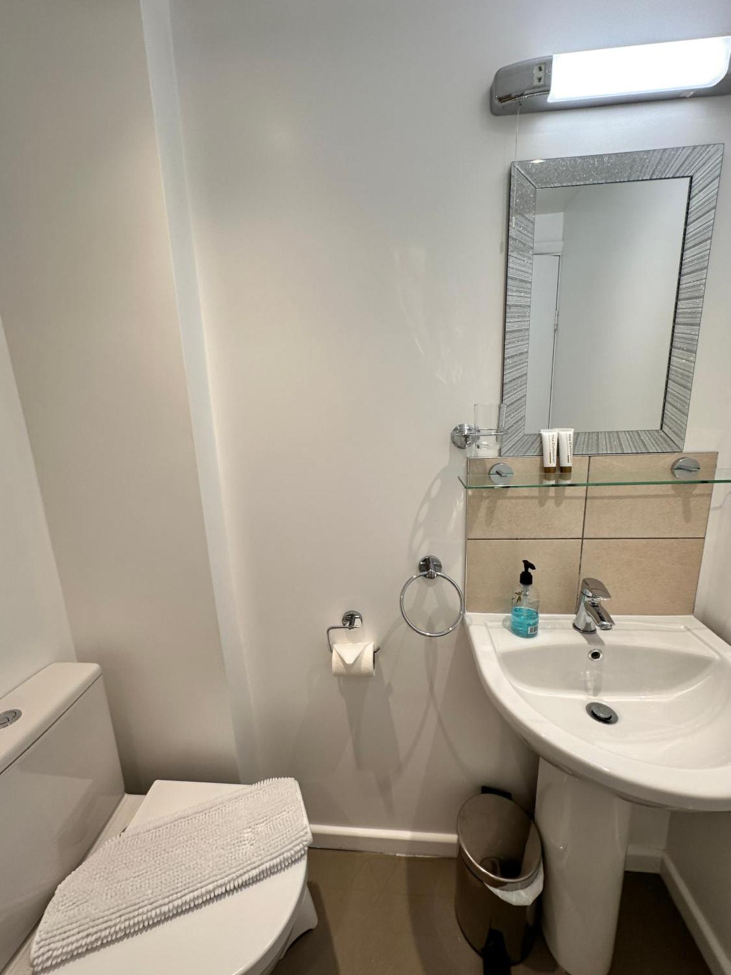 Single Room Private Bathroom