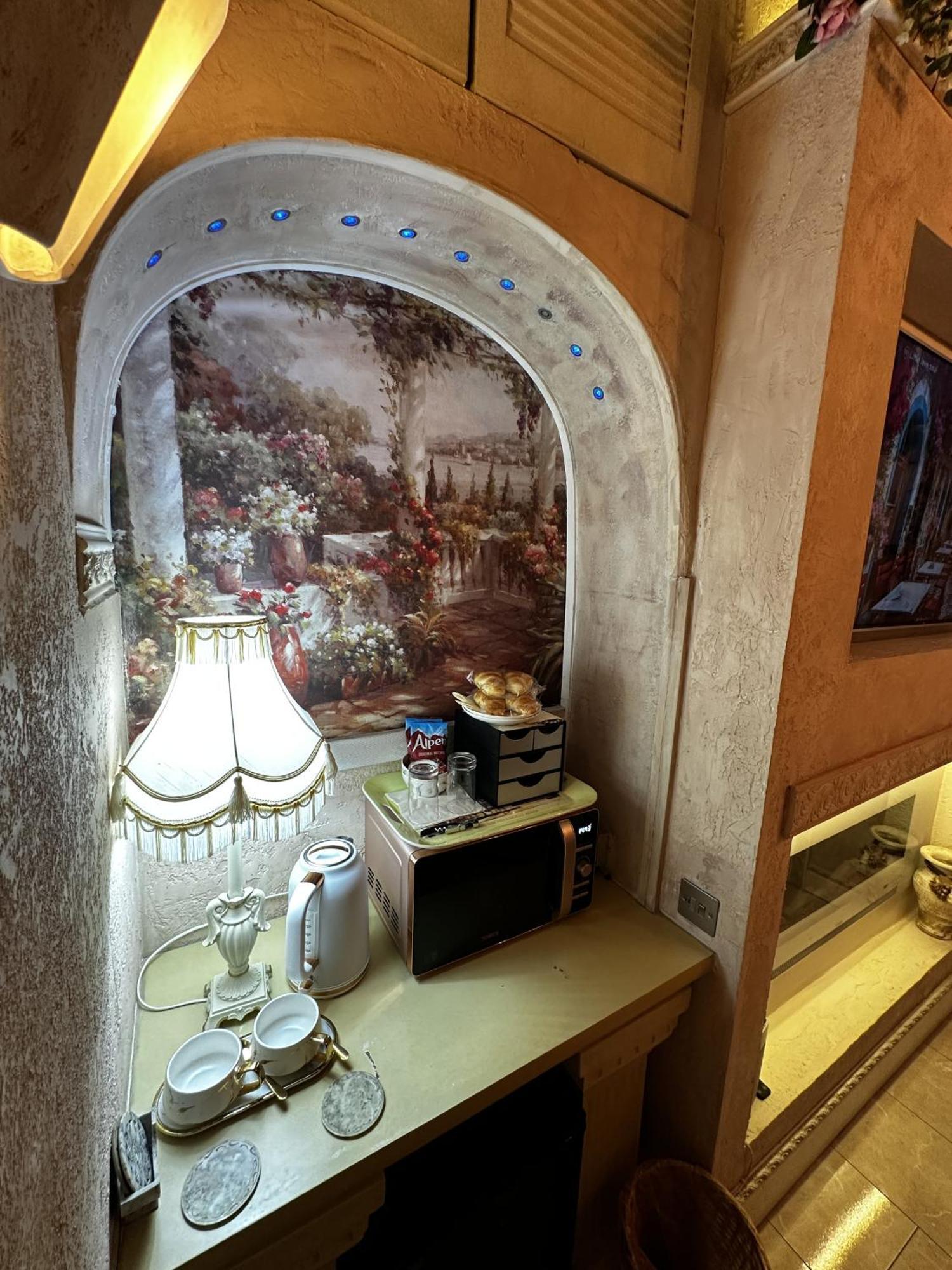Venetian Suite