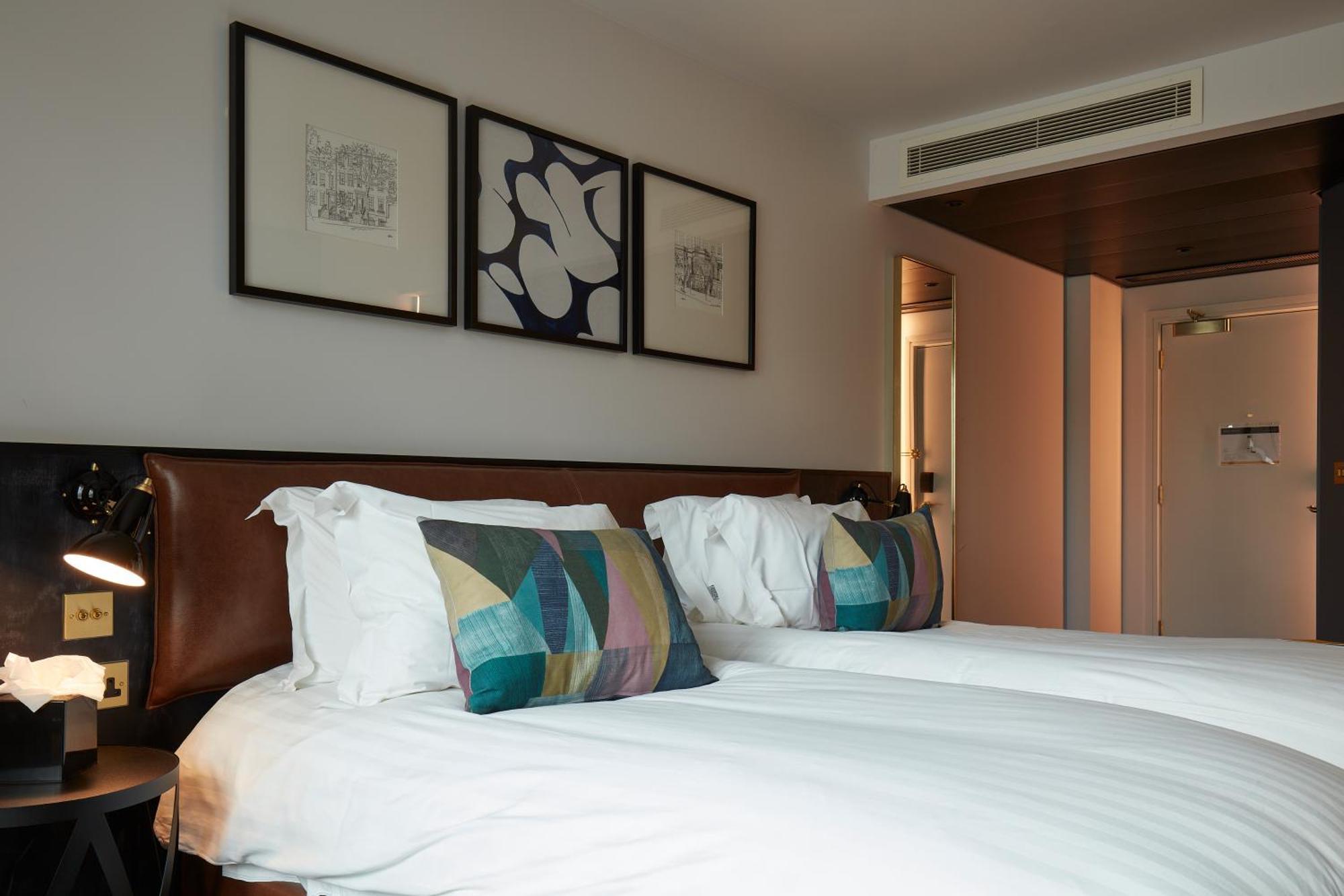 Standard Twin Room Two Twin Beds