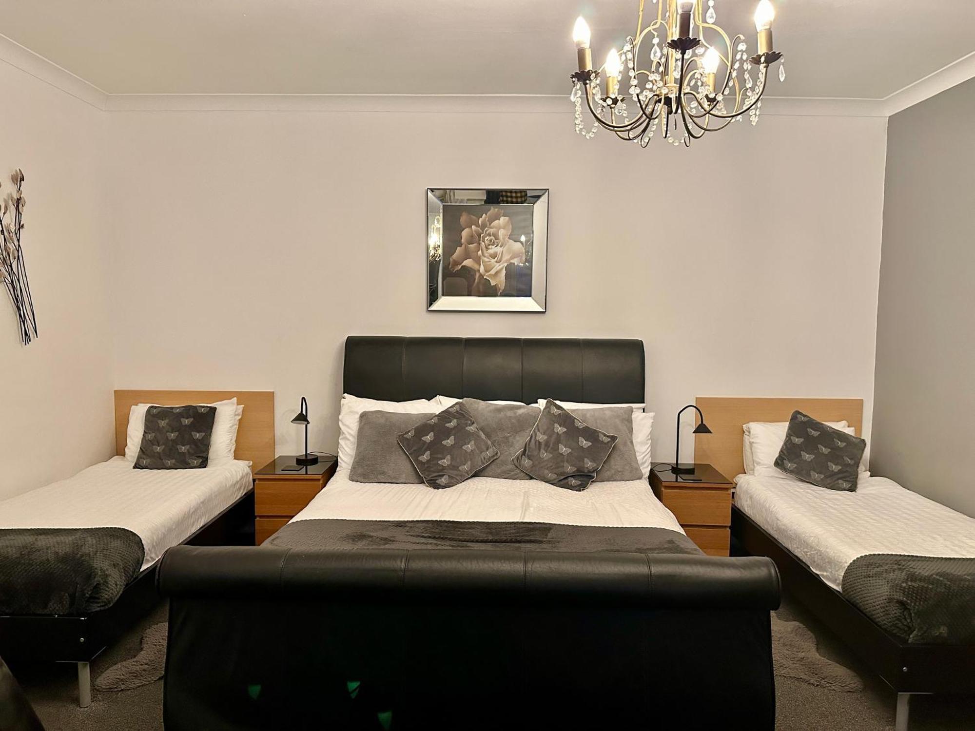 Deluxe Family Room