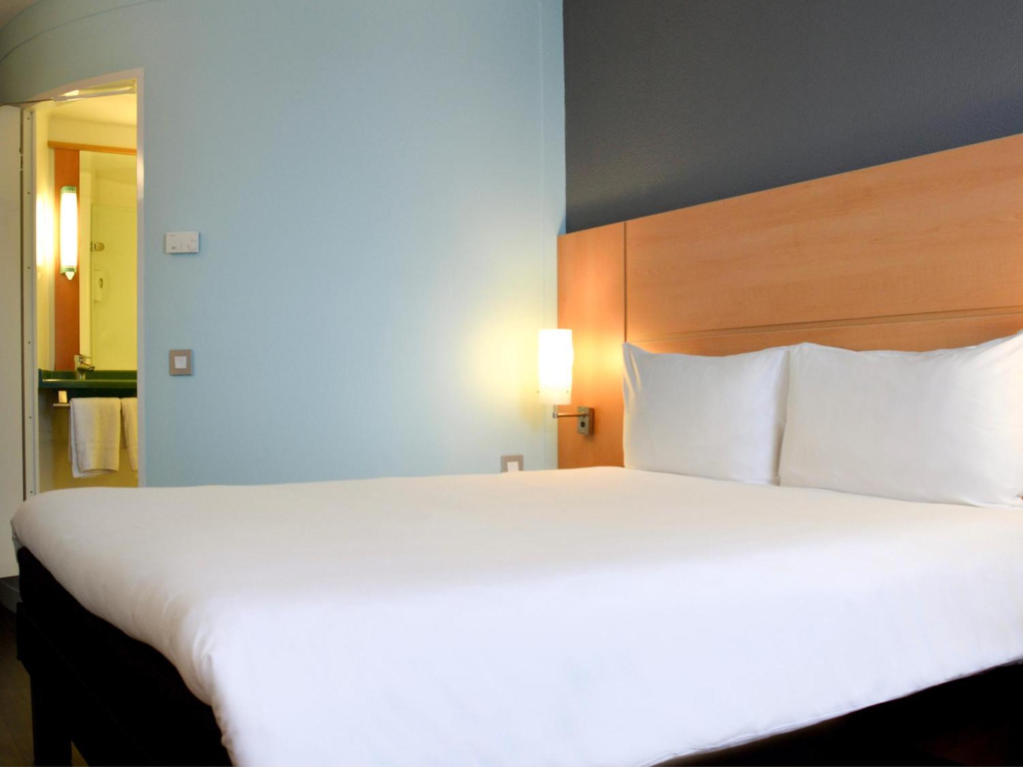 Accessible Room One Double Bed,1663740096:JPEG