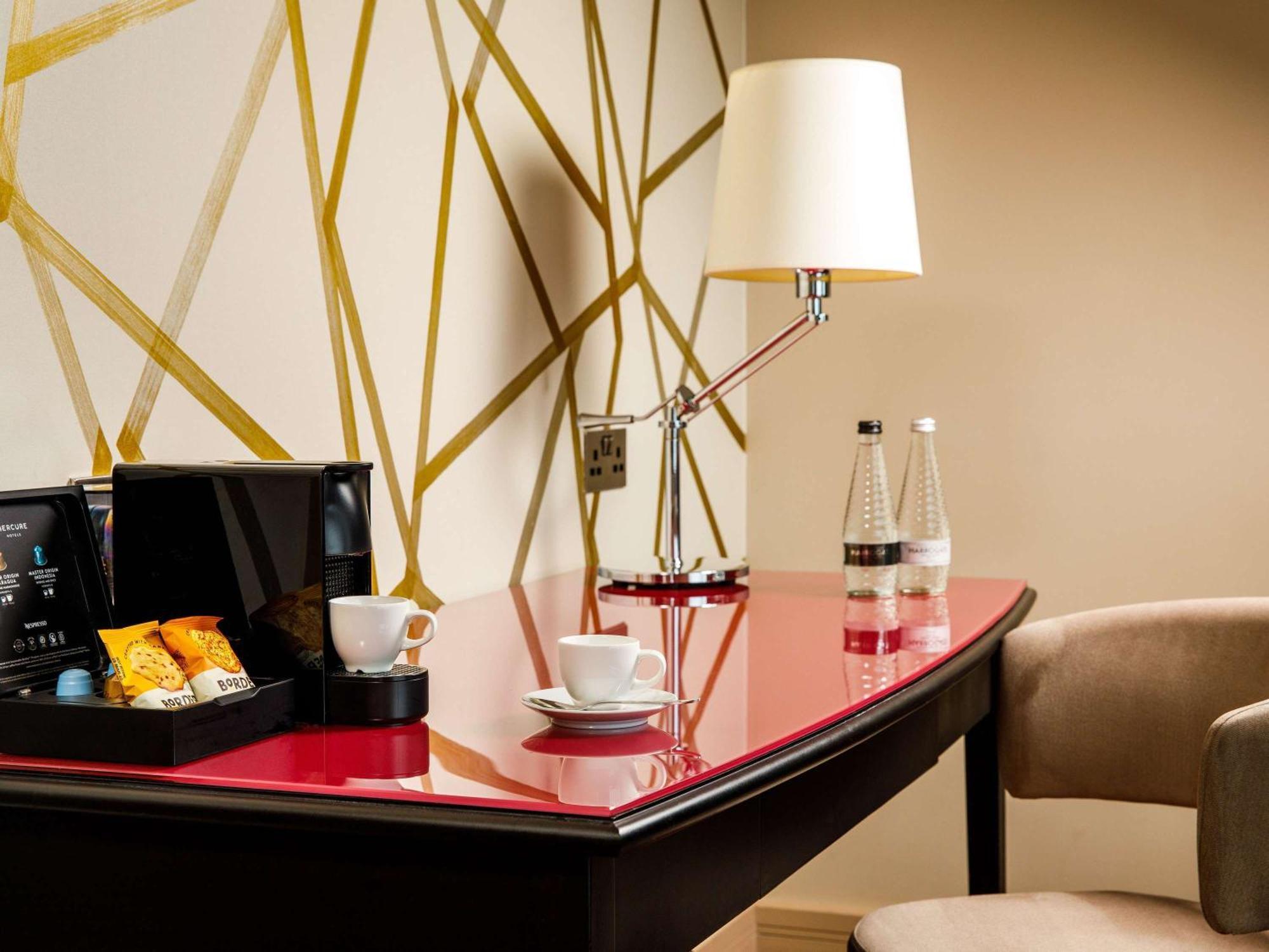 Deluxe Suite with City View,1622004532:JPEG