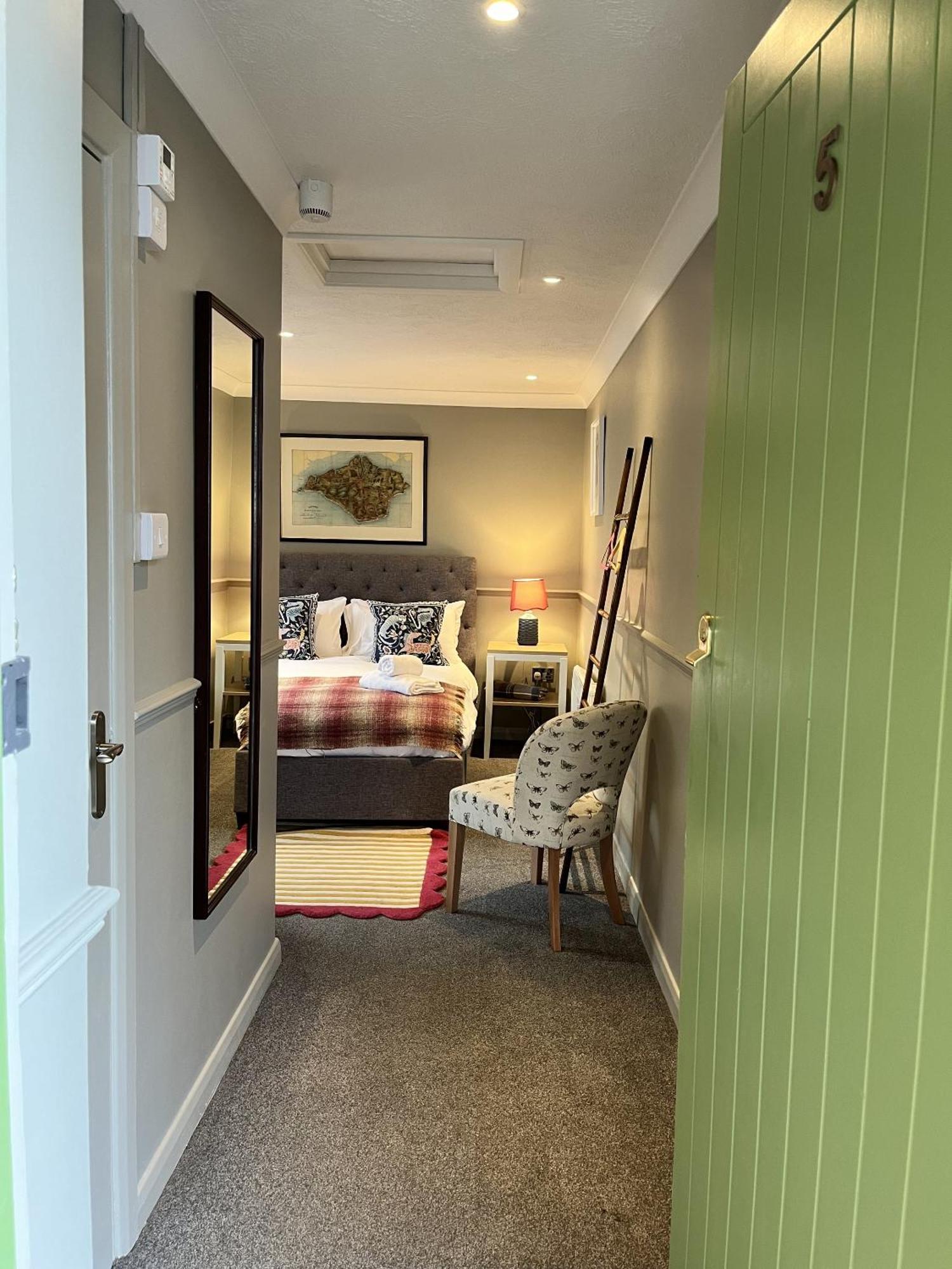 Double Room Private Bathroom