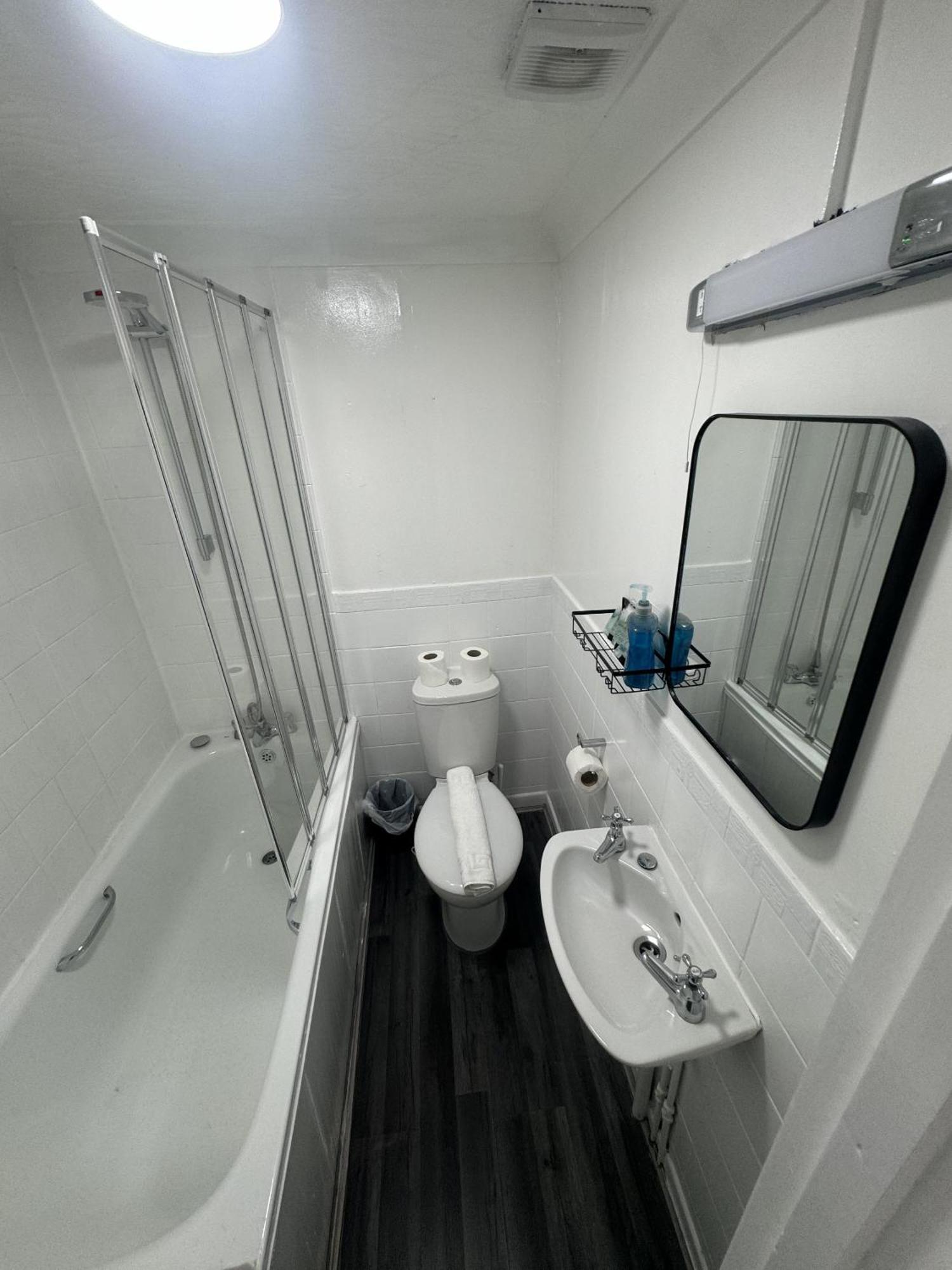 Deluxe Double Room Bath
