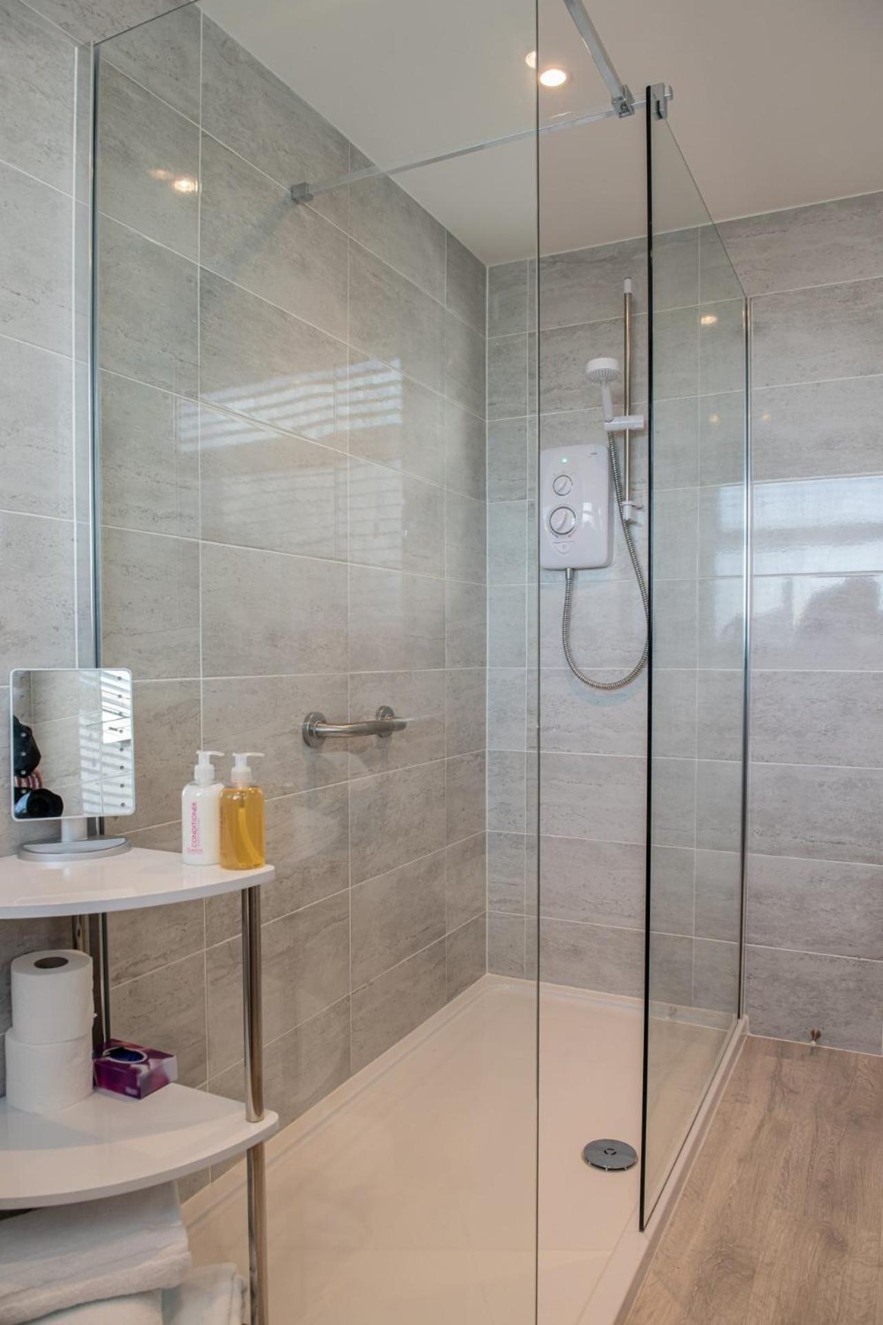 Twin Room Private Bathroom