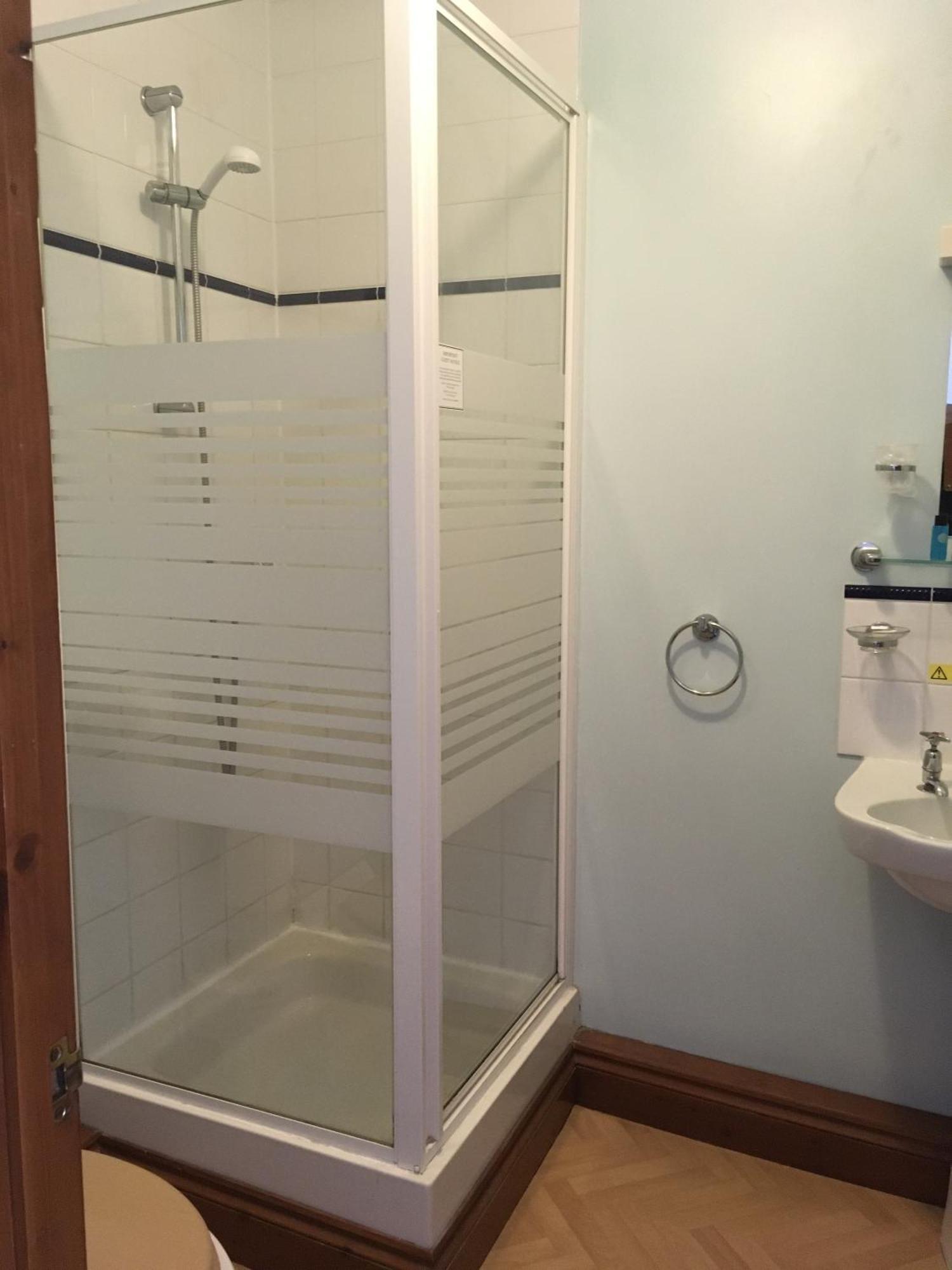 Twin Room Private Bathroom
