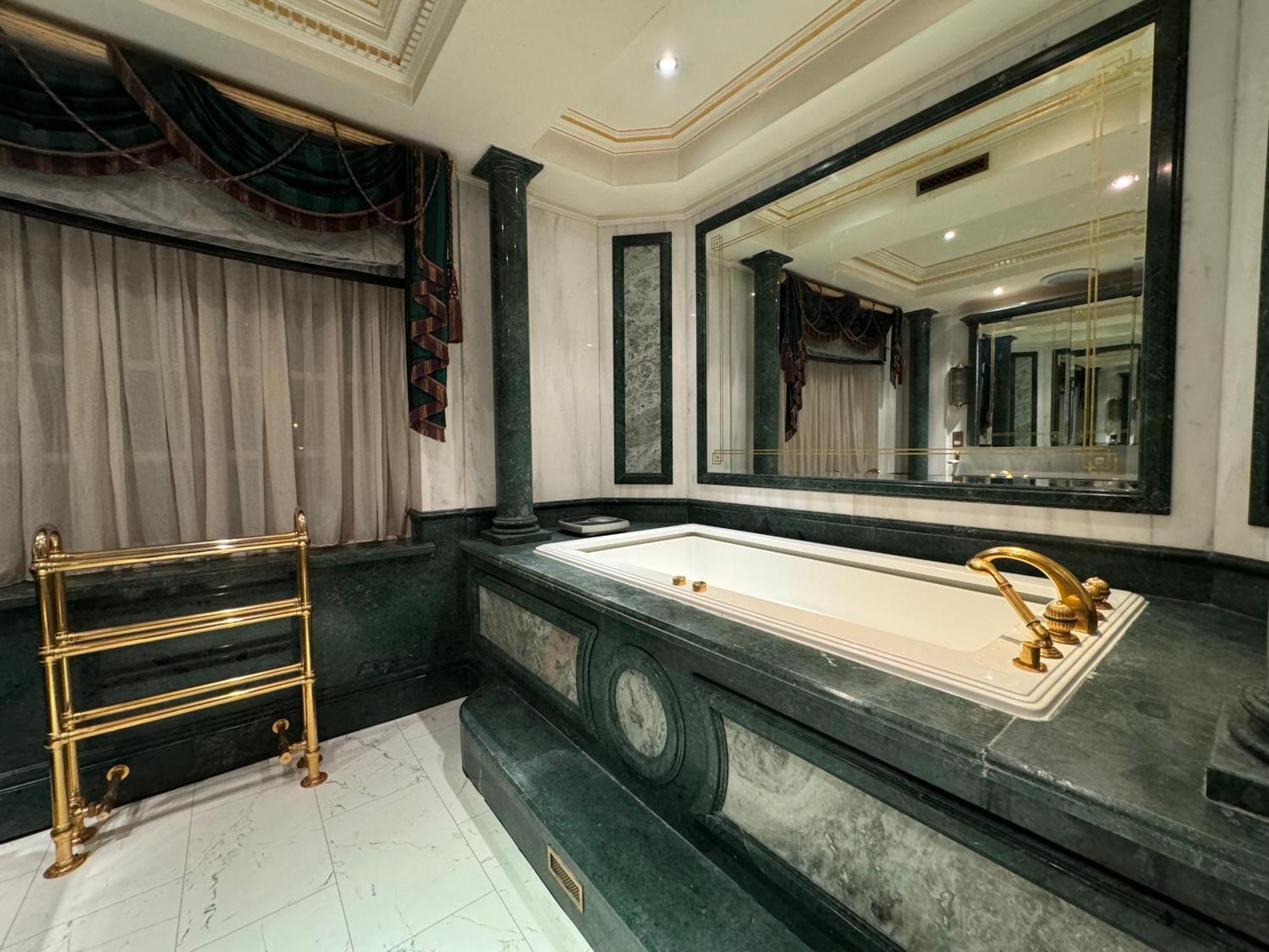 Double or Twin Room Garden View