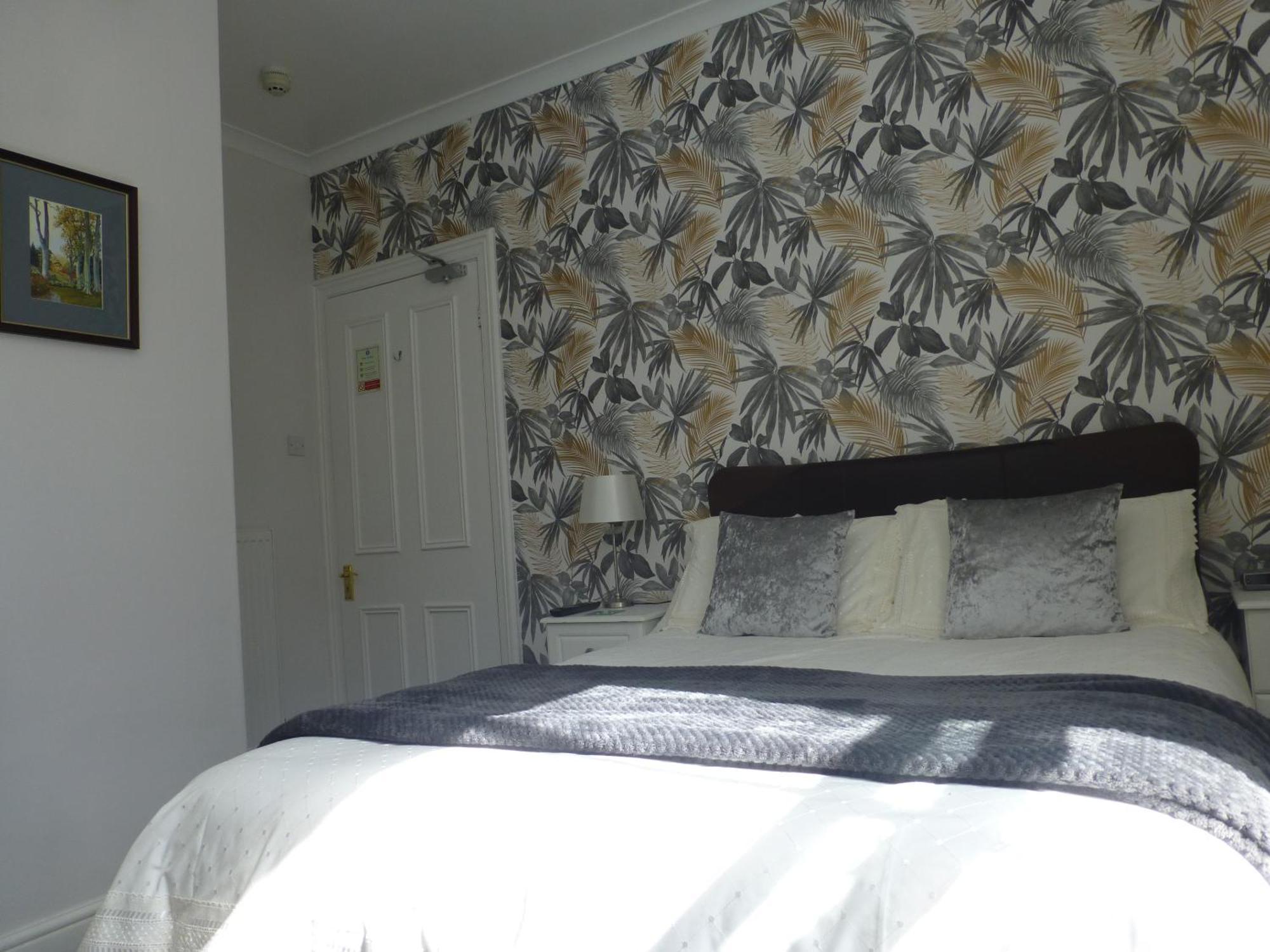 Double Room Private Bathroom