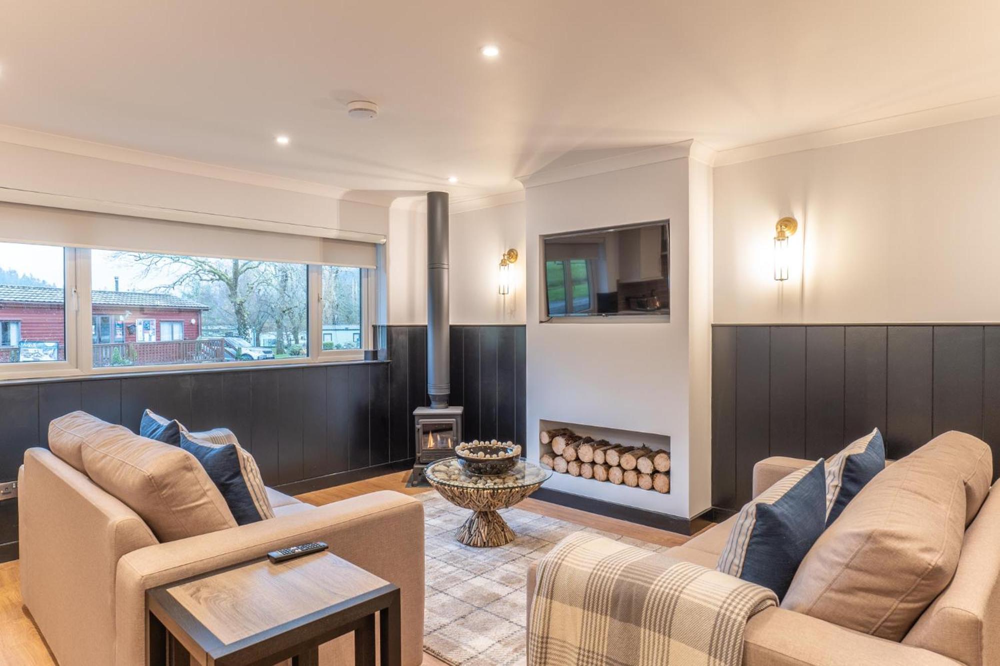 Pet friendly Hot Tub Cottage 2 Bed