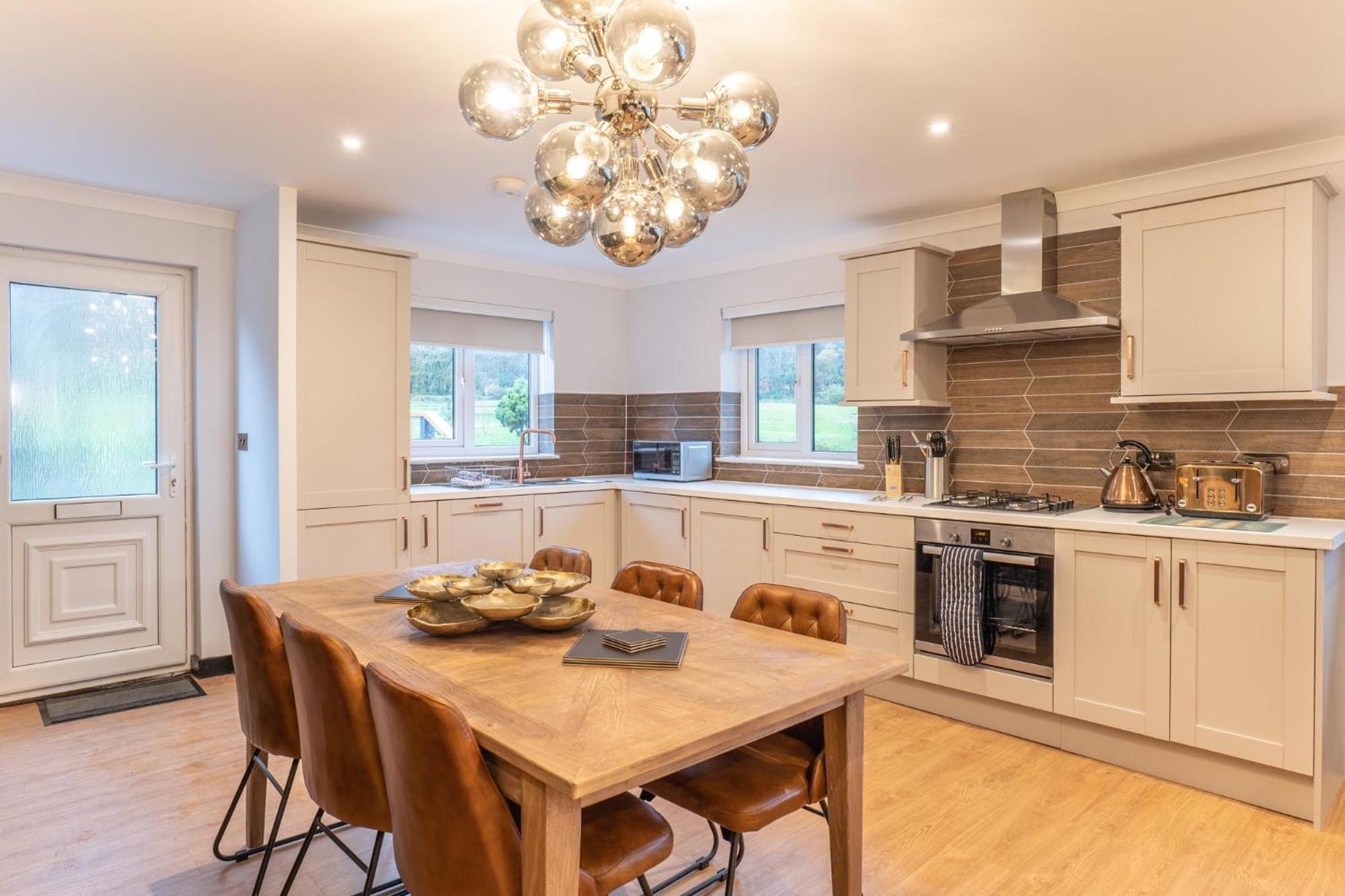 Pet friendly Hot Tub Cottage 2 Bed
