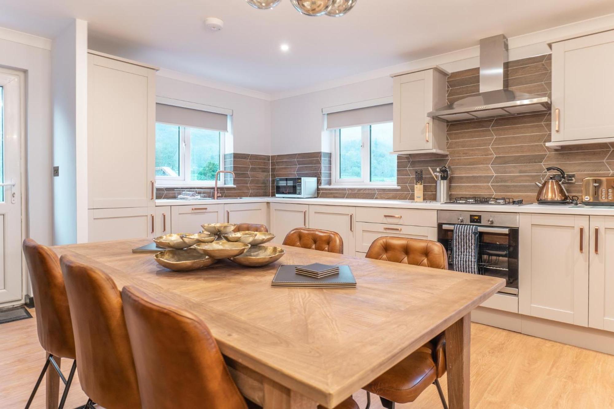 Pet friendly Hot Tub Cottage 2 Bed