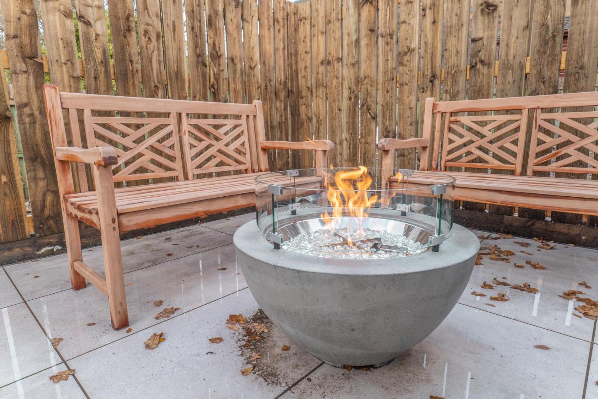 Pet friendly Hot Tub Cottage 2 Bed