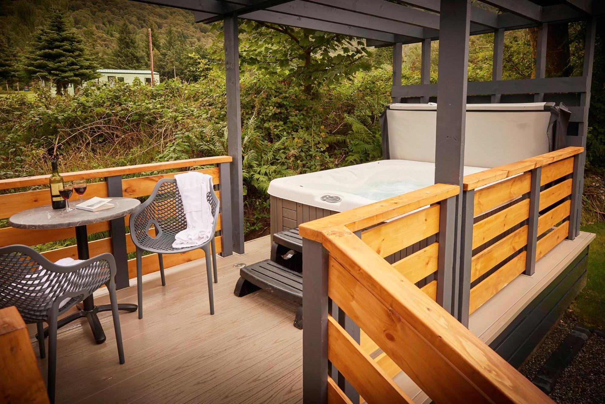 Pet friendly Hot Tub Forest Pods