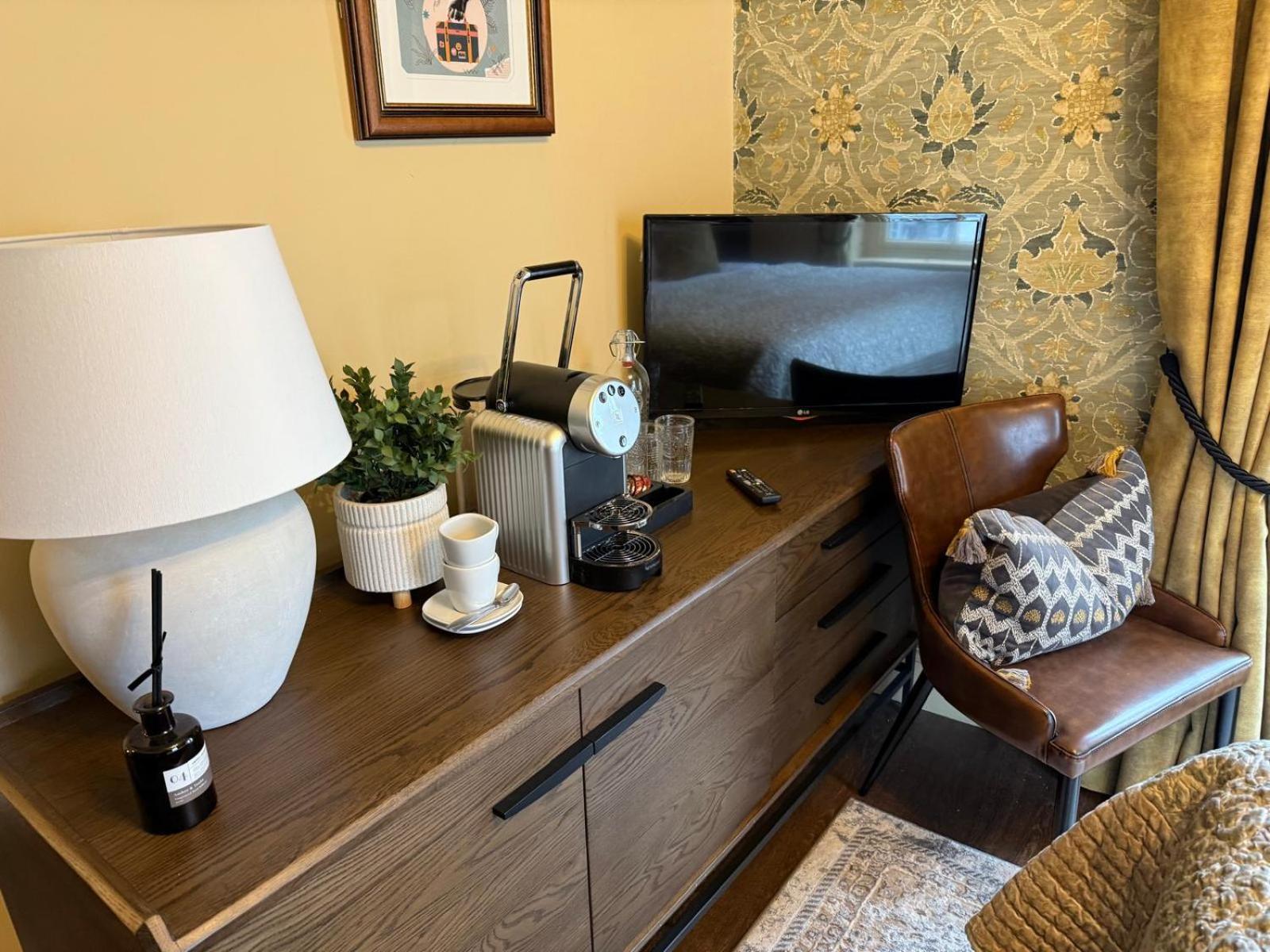 Superior Deluxe Double or Twin Room