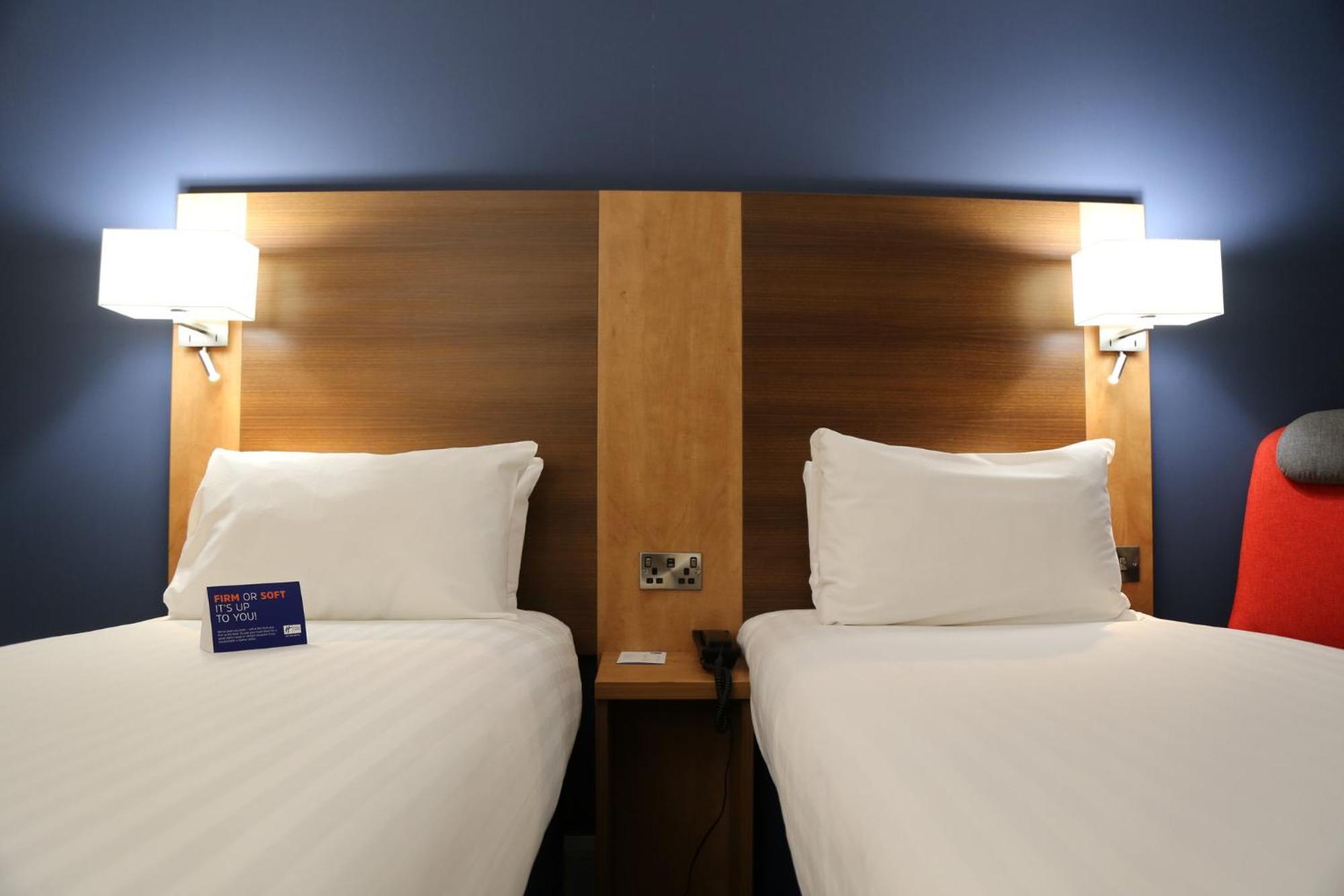 Standard Twin Room Hot