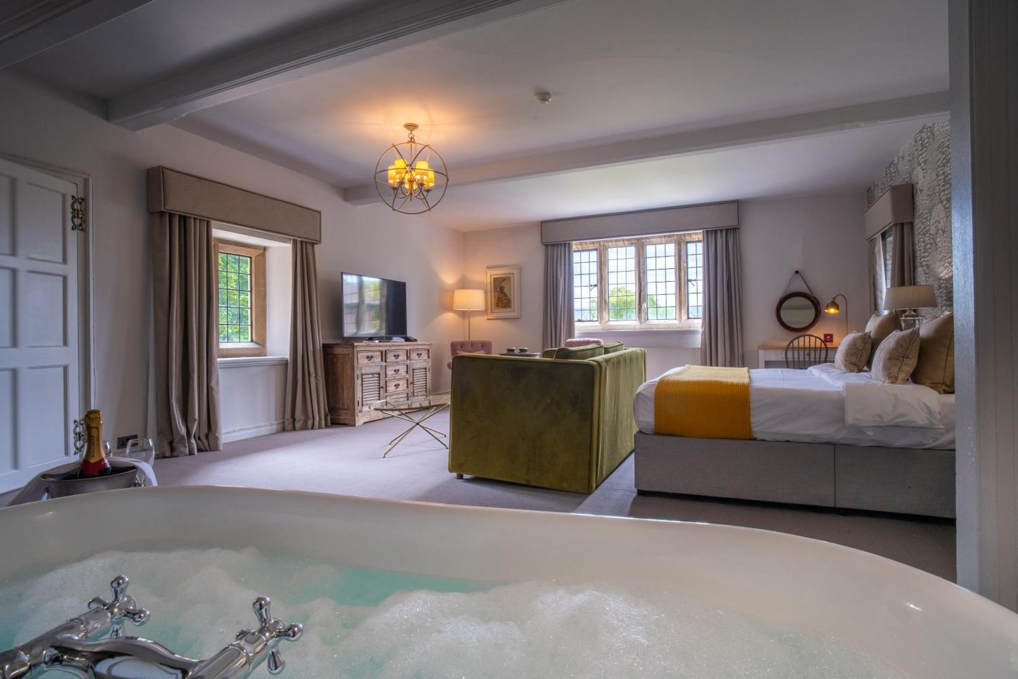 Manor Suite Room