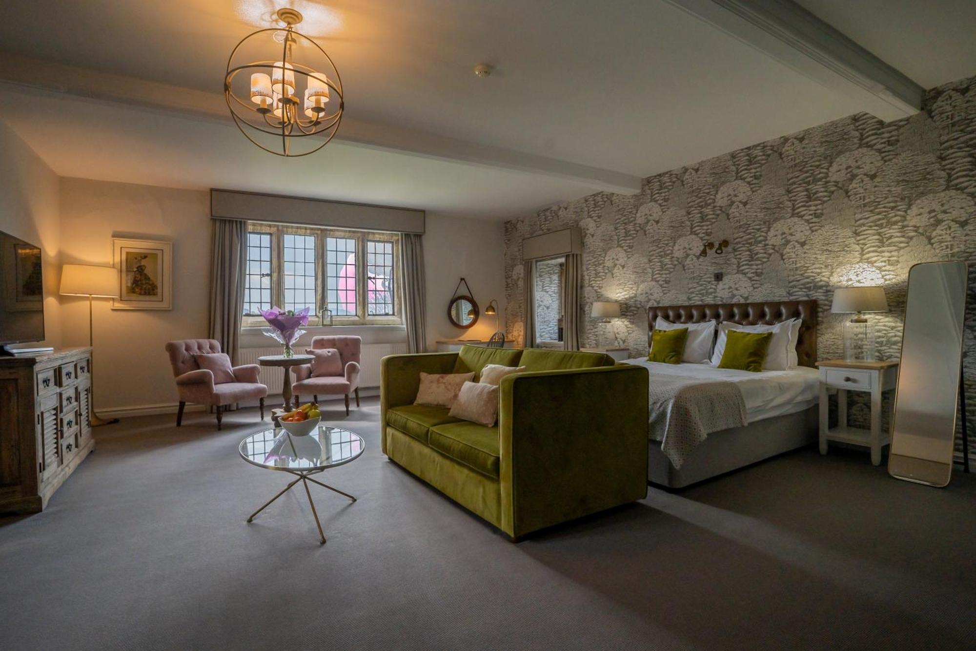 Manor Suite Room