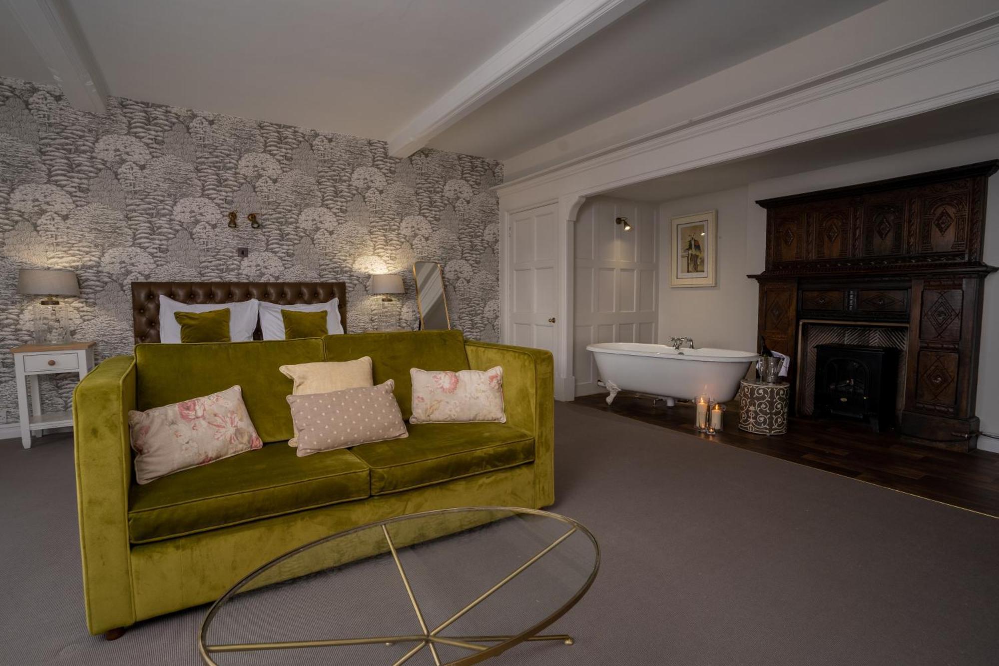 Manor Suite Room