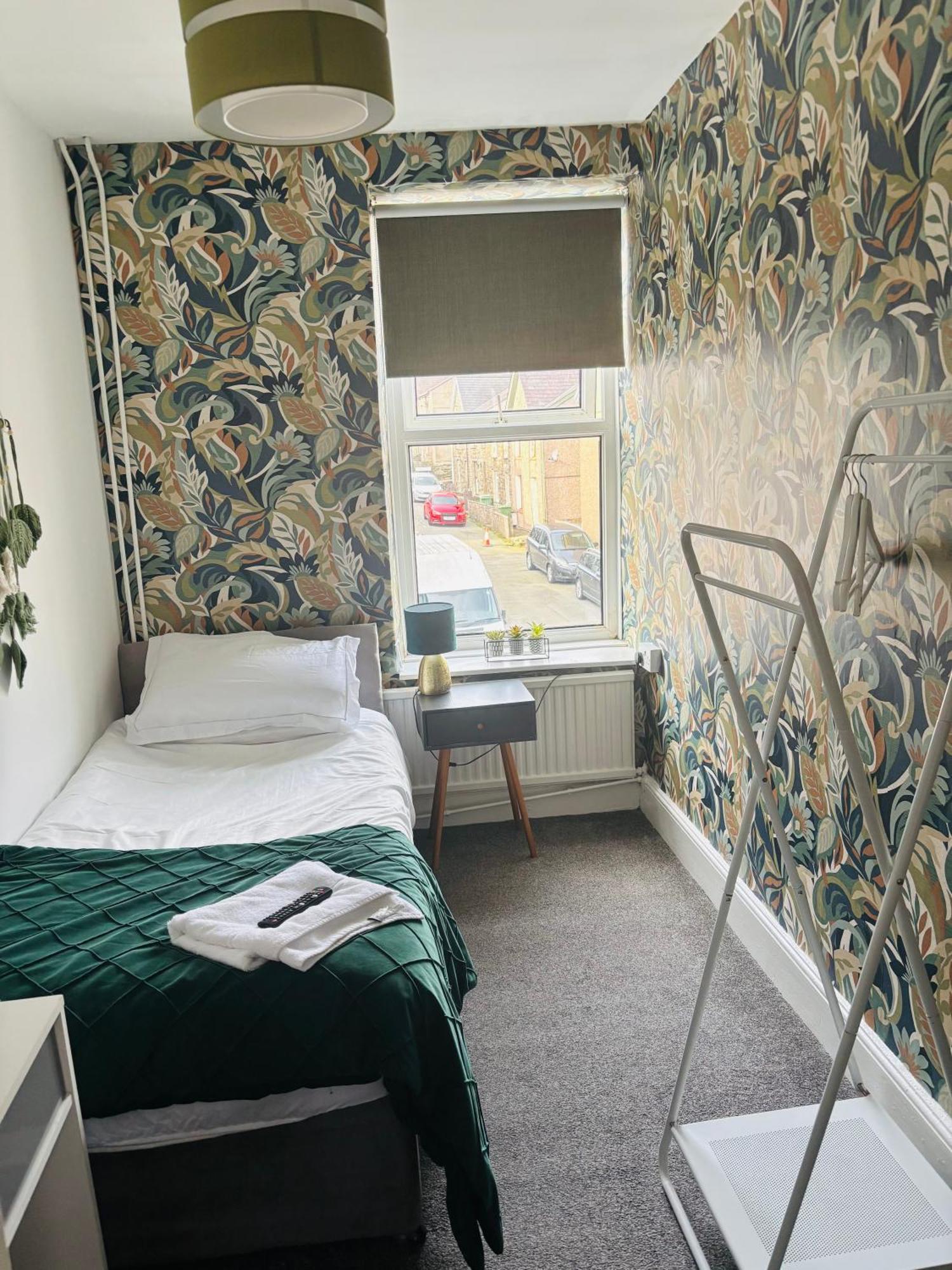 Small Single Room
