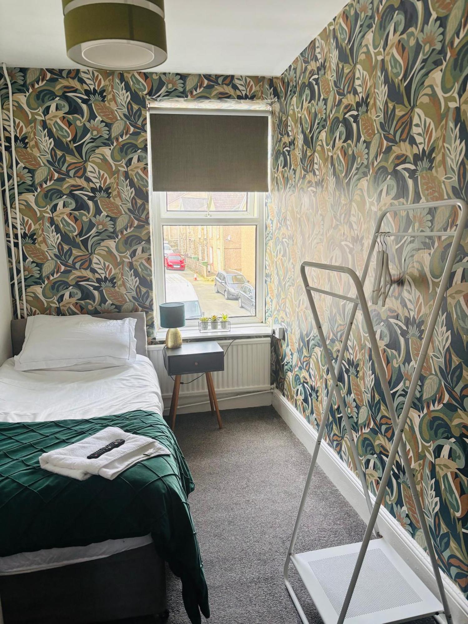 Small Single Room