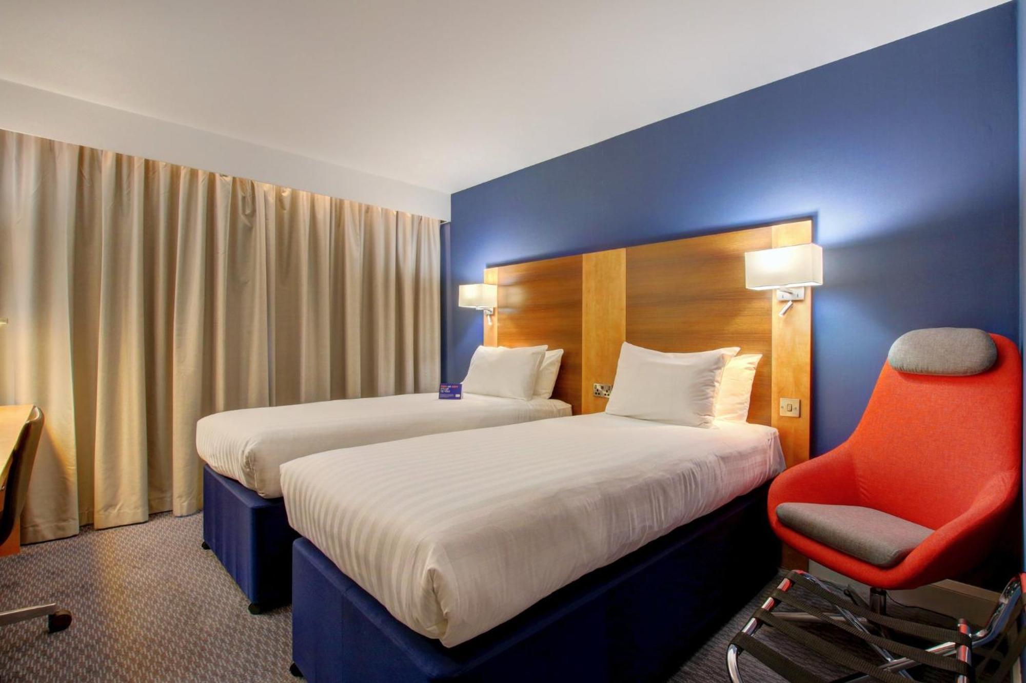 Standard Twin Room Hot