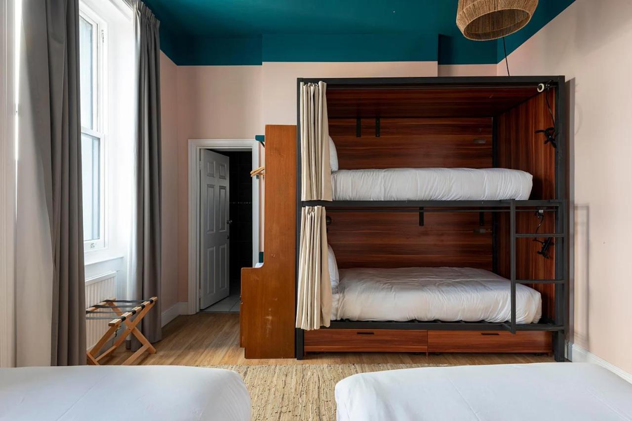 Bed 6-Bed Mixed Shared Dormitory Room