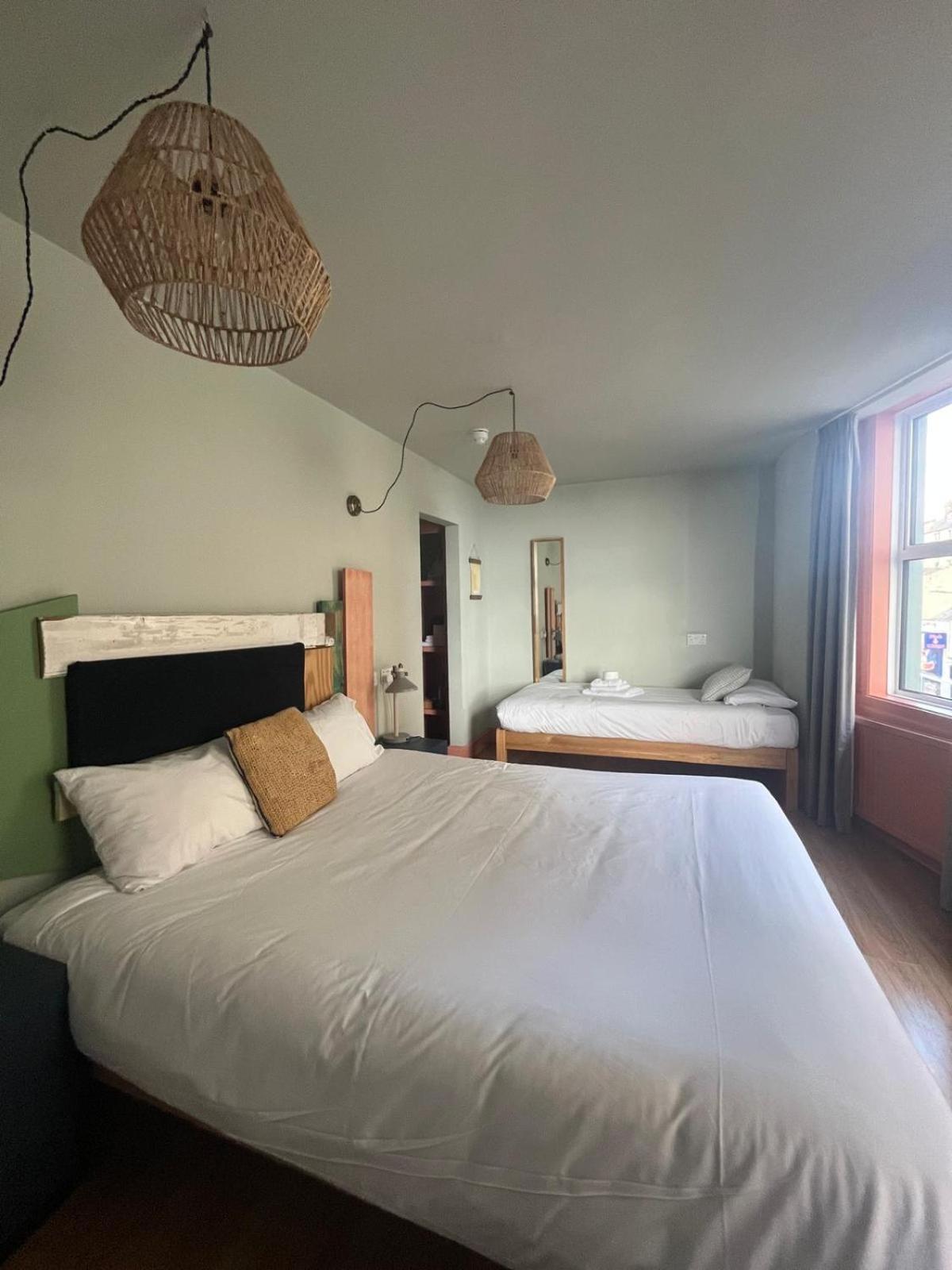 Standard Double & Single Bed Room