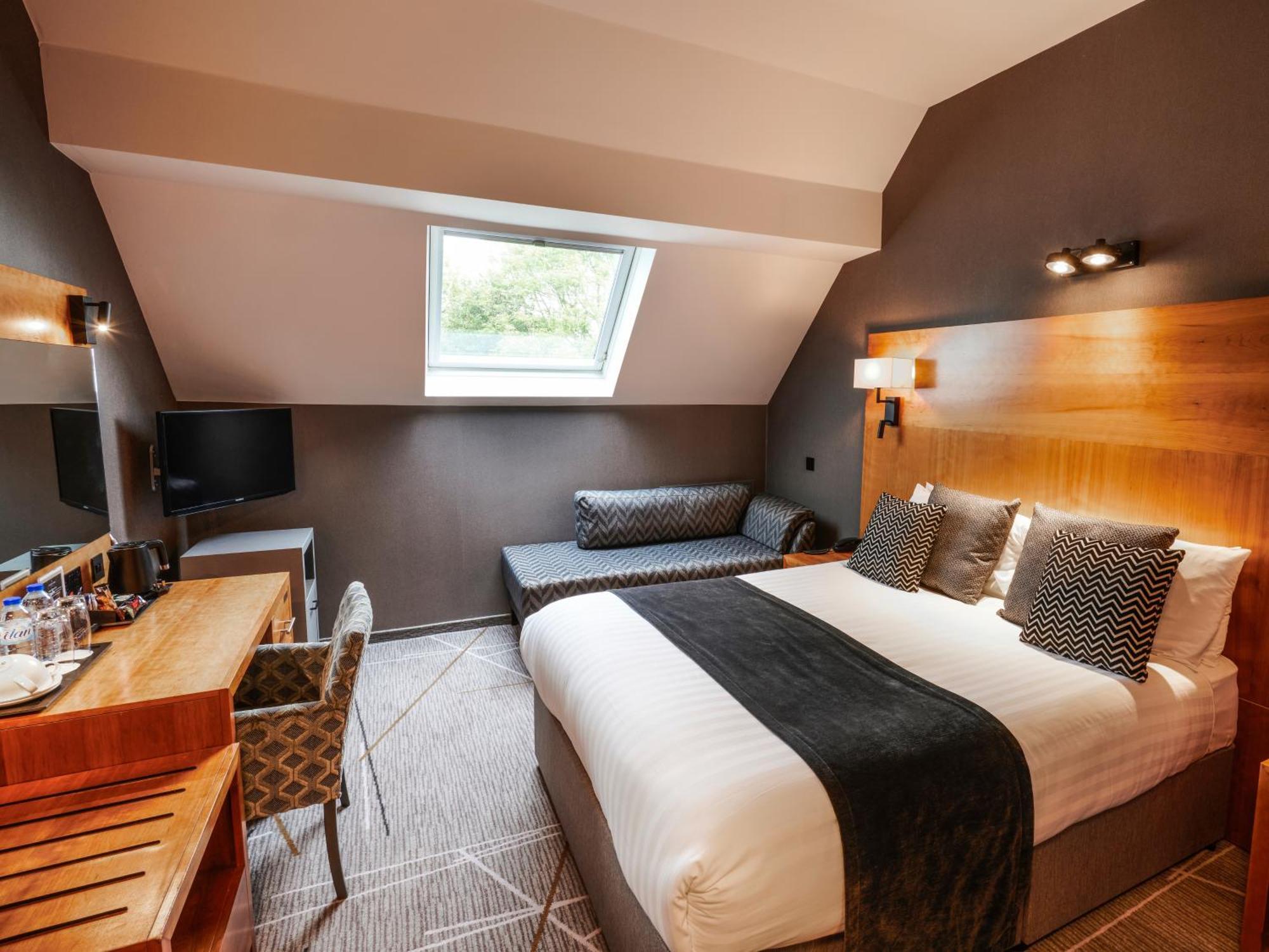 Deluxe King Room