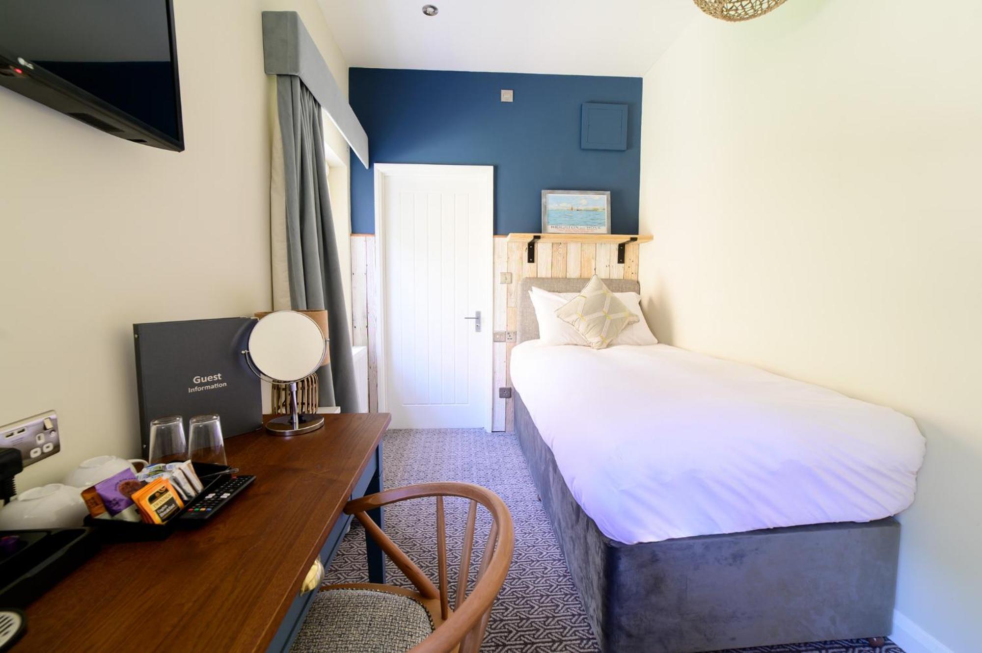 Single Room,1663825990:JPEG