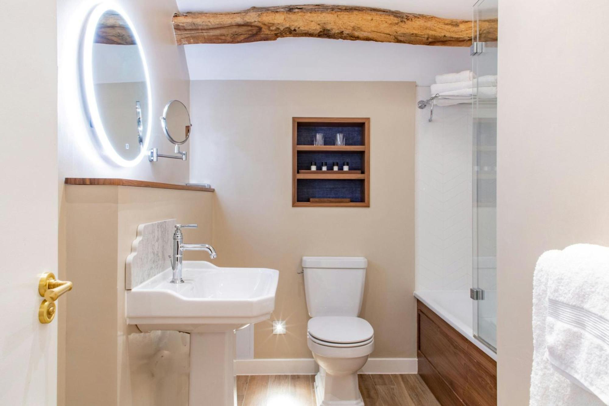 Barn Superior King Room,1660280755:JPEG