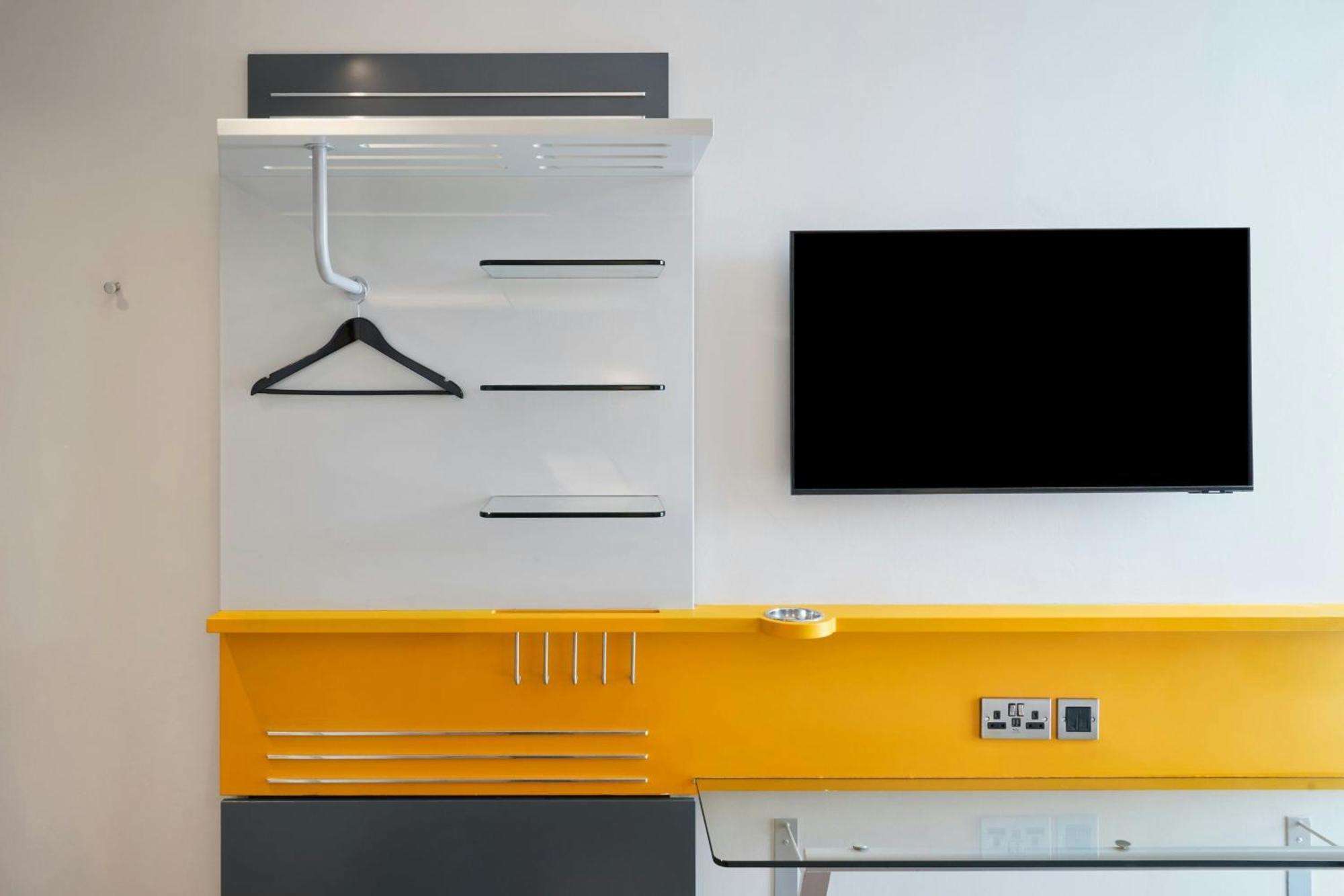 Efficient Twin Bunk Room,1660286554:JPEG