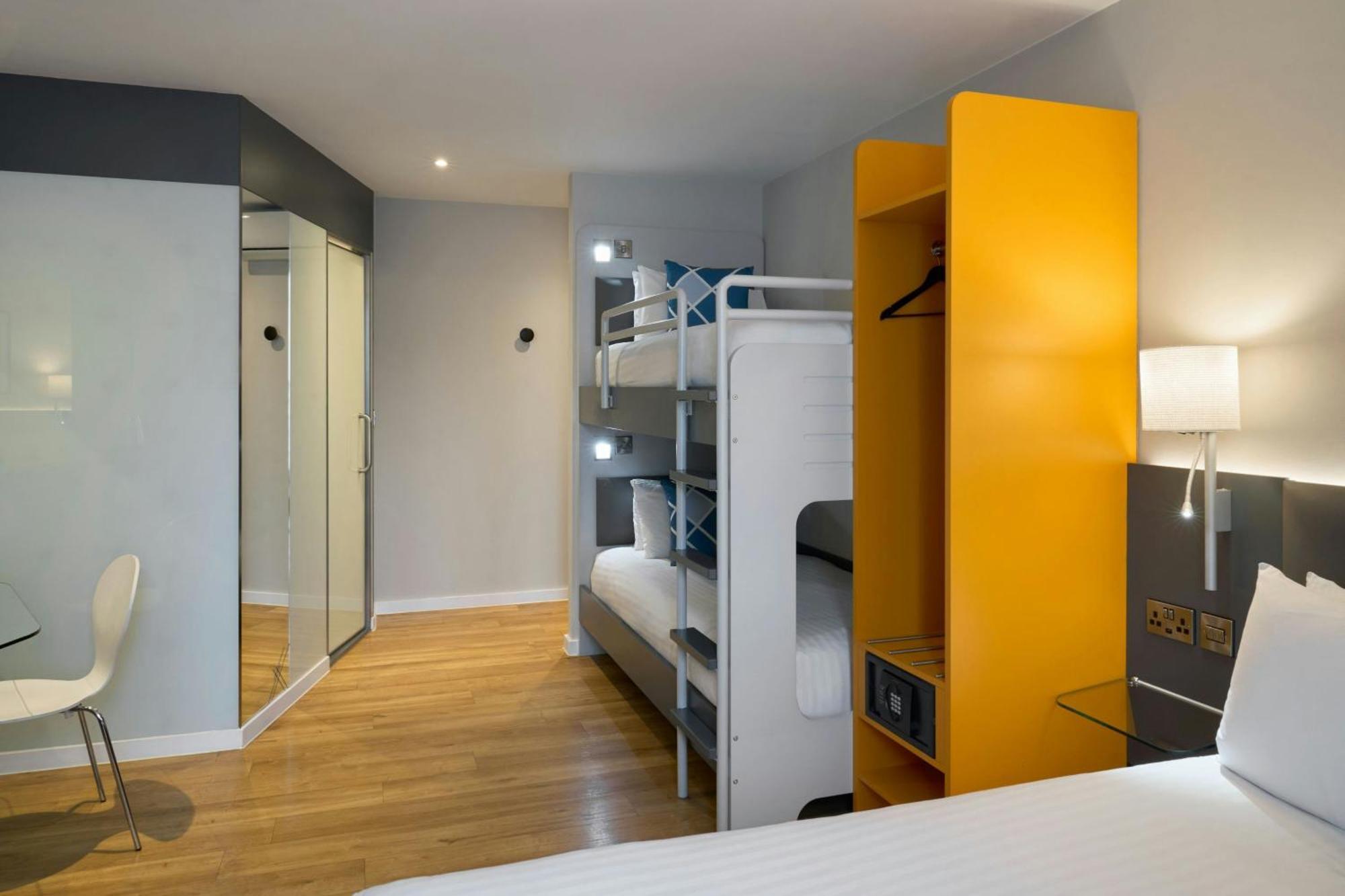 Family Room with One Double Bed and One Bunk Bed,1660286499:JPEG