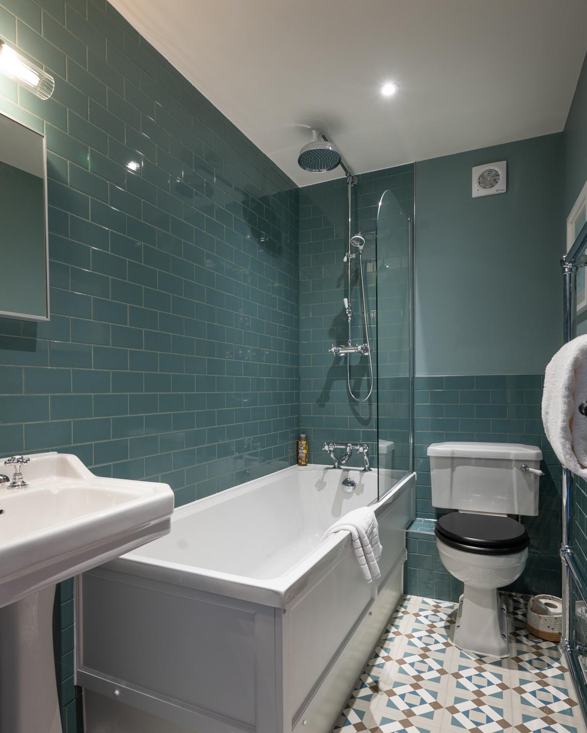 Triple Room Bath