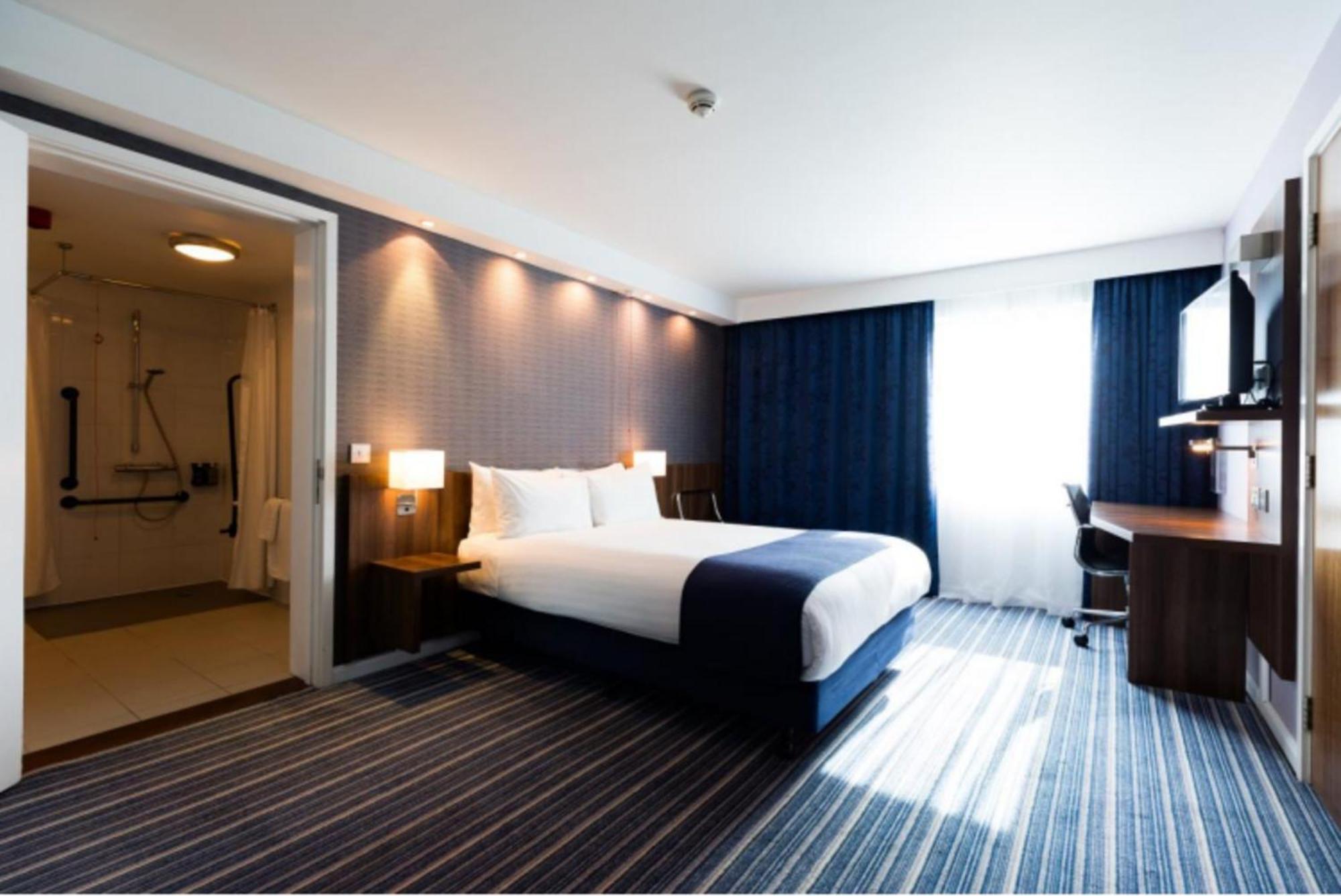 Double Room with Free Hot Breakfast - Accessible,1667424103:JPEG