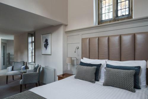 Courtyard Luxe