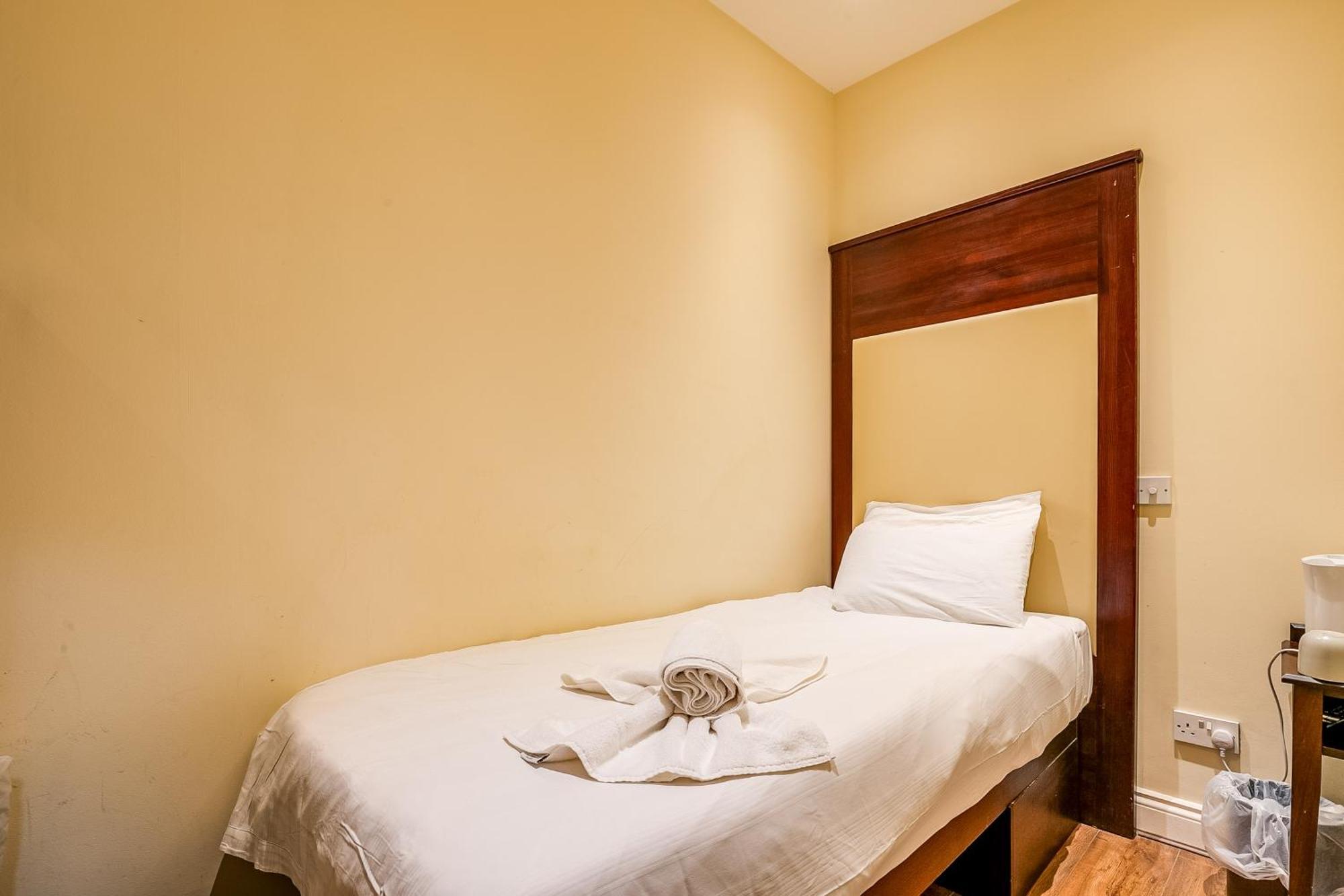 Single Room No Window