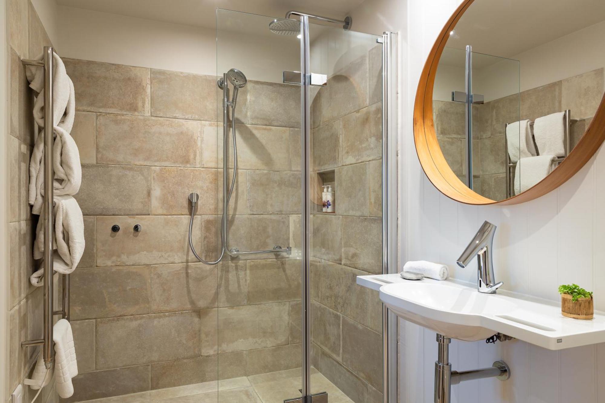 Deluxe Double or Twin Room,1680159338:JPEG