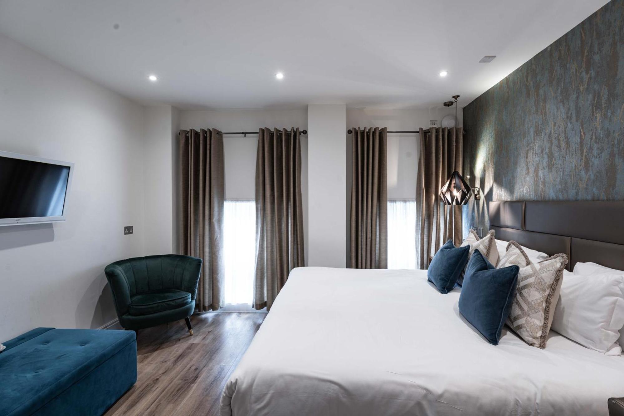 Deluxe Double Room Extra Bed