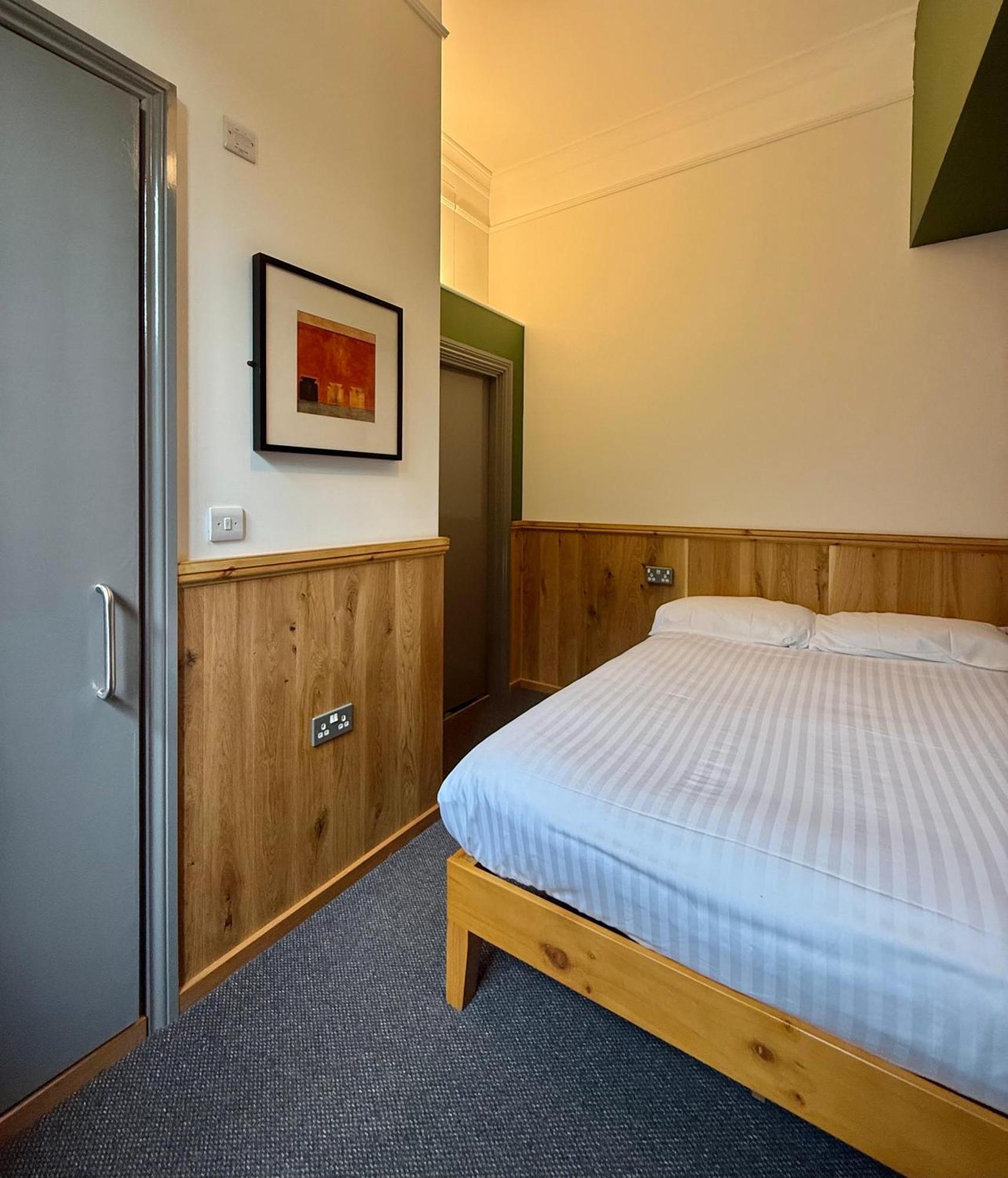Superior Double Room Private Bathroom