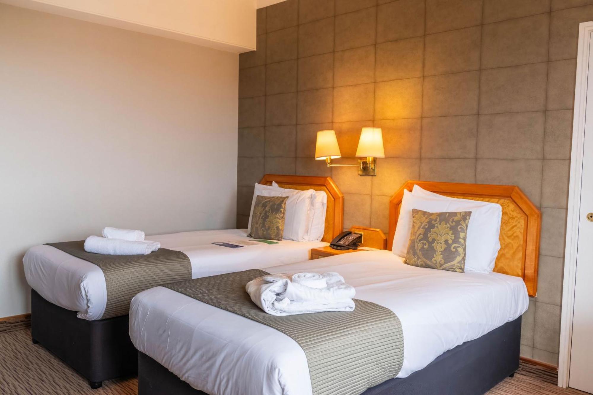 Club Twin Room
