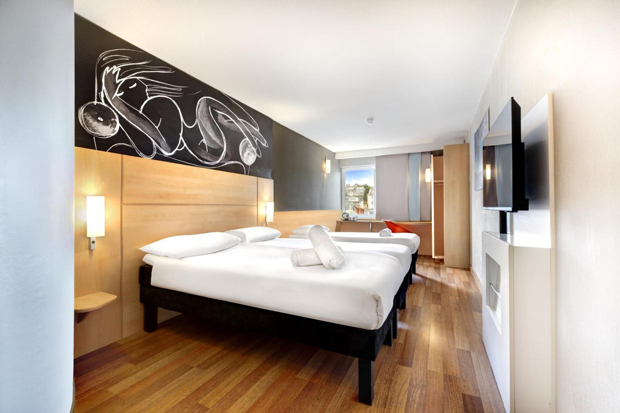 Standard Room Three Single Beds